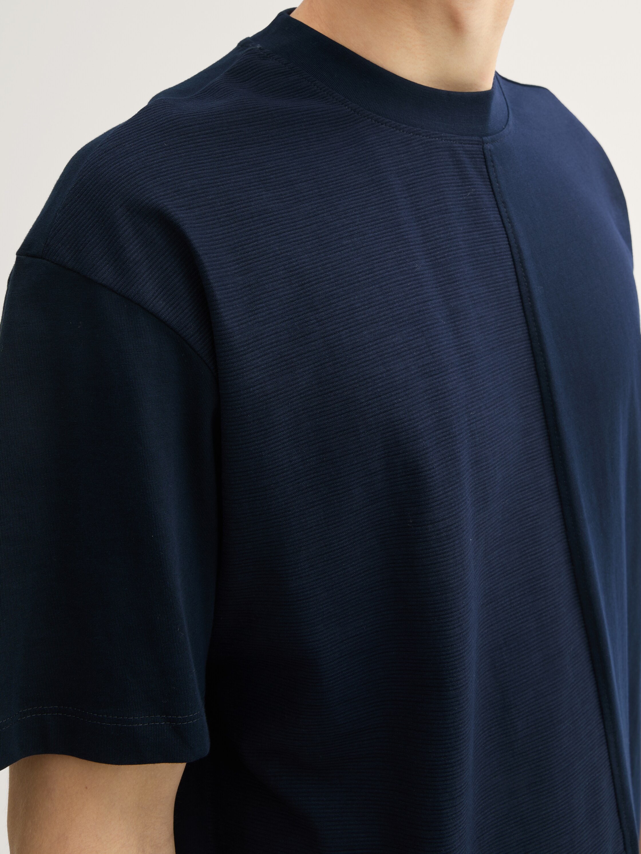 Relaxed T-Shirt mit Struktur - 6