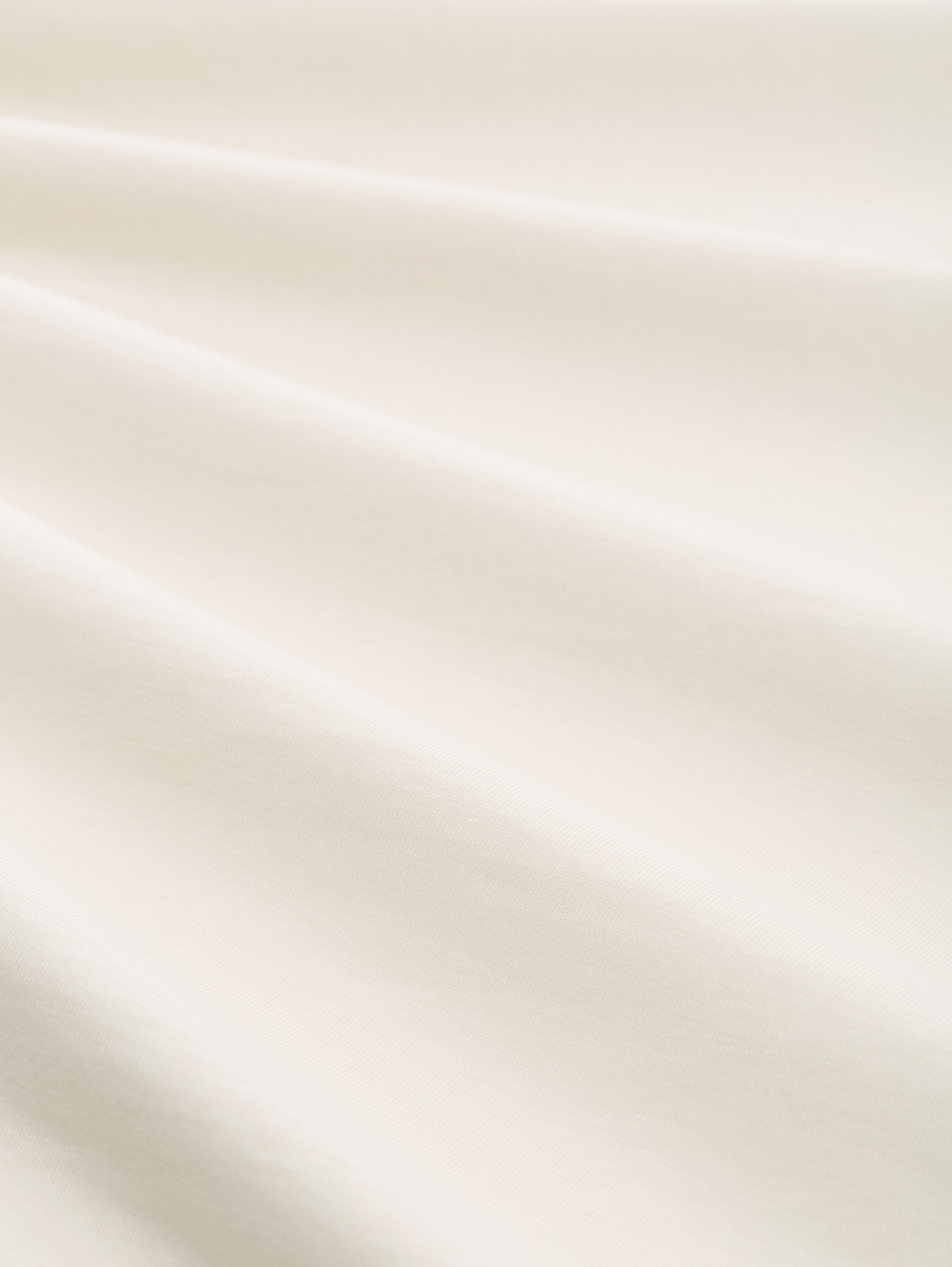 Basic T-Shirt mit Logo-Print - gardenia_white - 