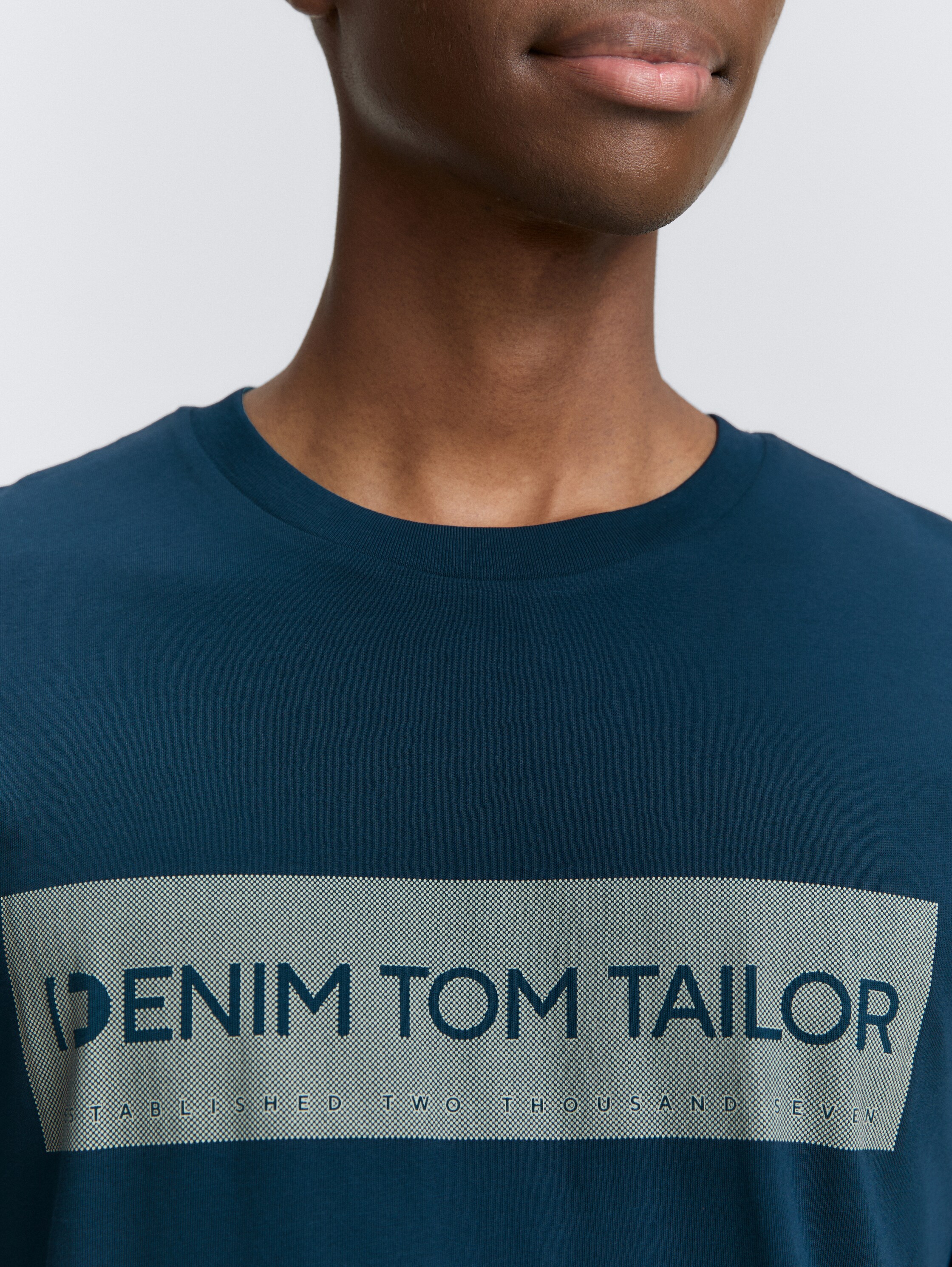 Basic T-Shirt mit Logo-Print - deep_pond_green - 