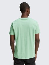 Basic T-Shirt mit Logo-Print - paradise mint - Auschnitt Model-Rückansicht