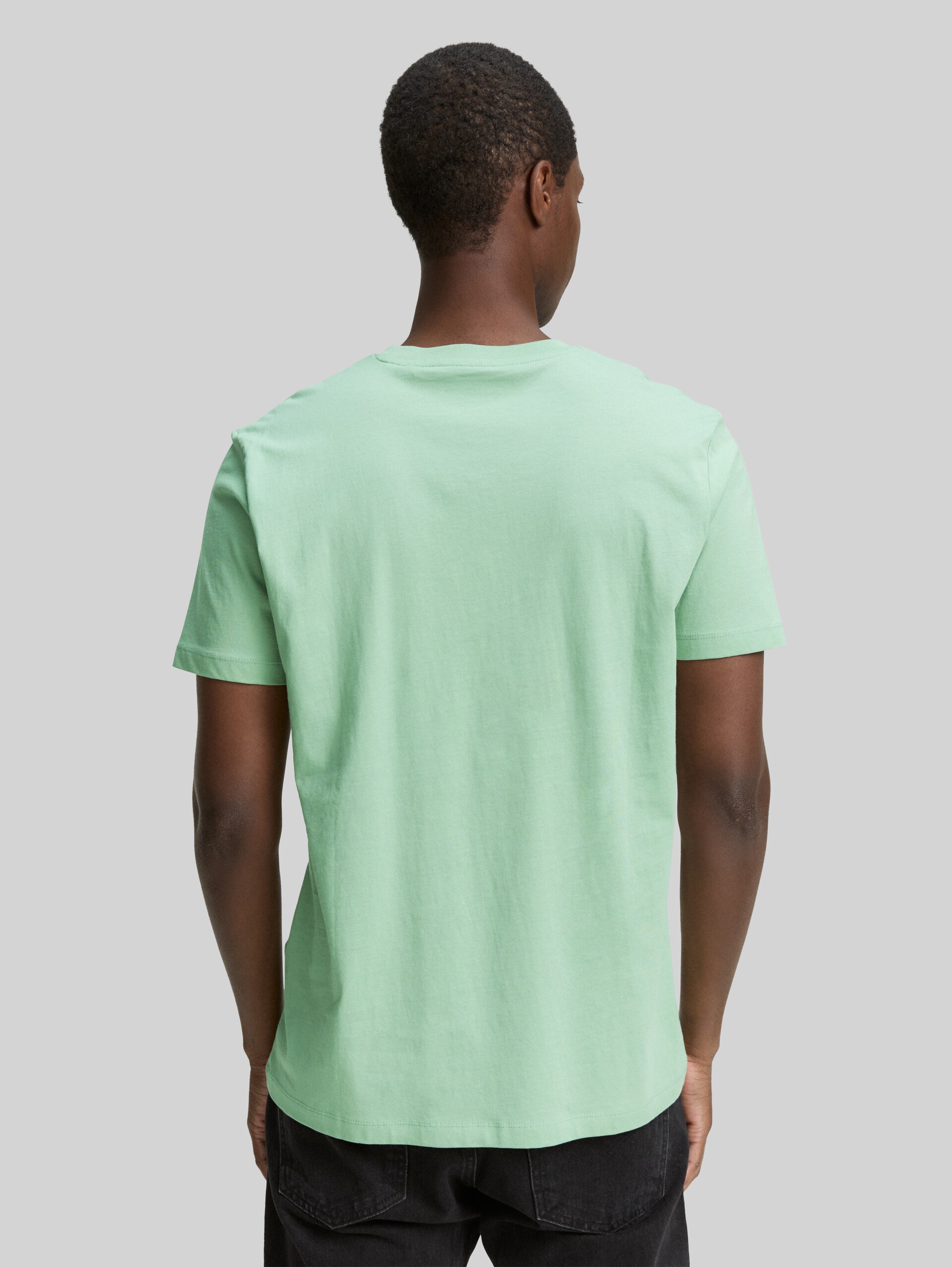 Basic T-shirt with logo print - paradise mint - Neckline model-back view