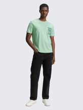 Basic T-Shirt mit Logo-Print - paradise mint - Model-Vorderansicht