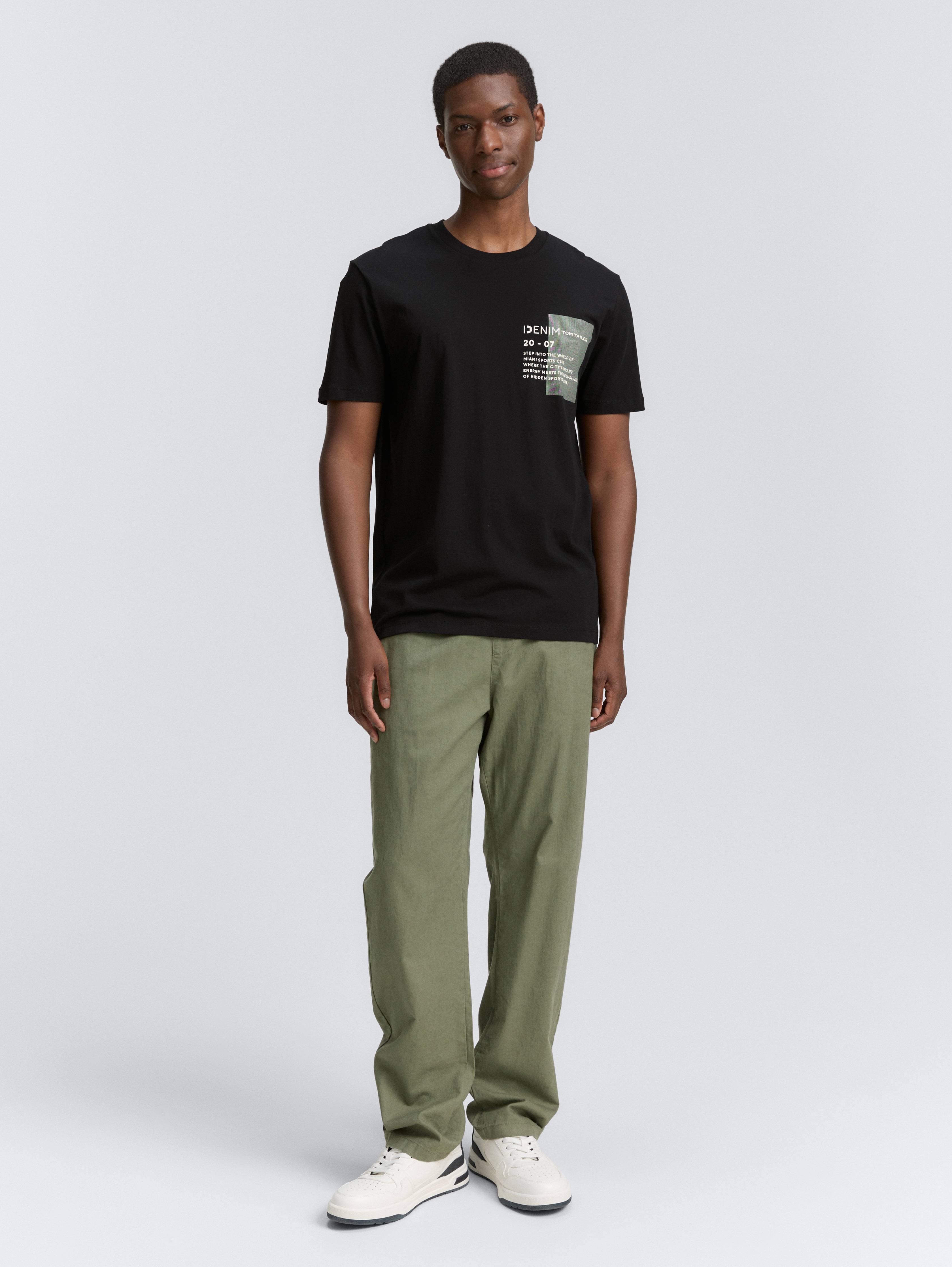 Basic T-Shirt mit Logo-Print von Denim Male, black