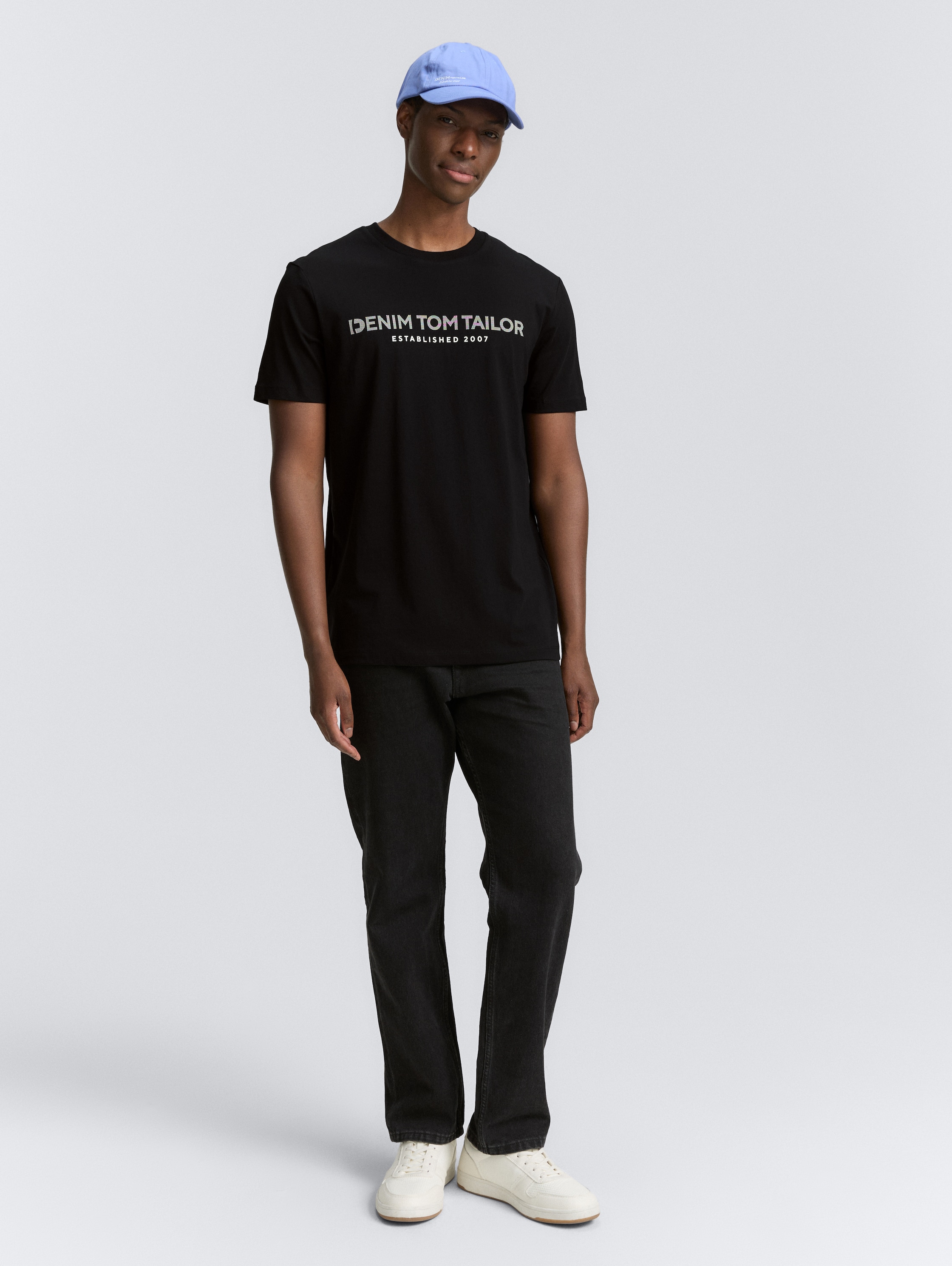 Basic T-Shirt mit Logo-Print - black_fake_leather - 