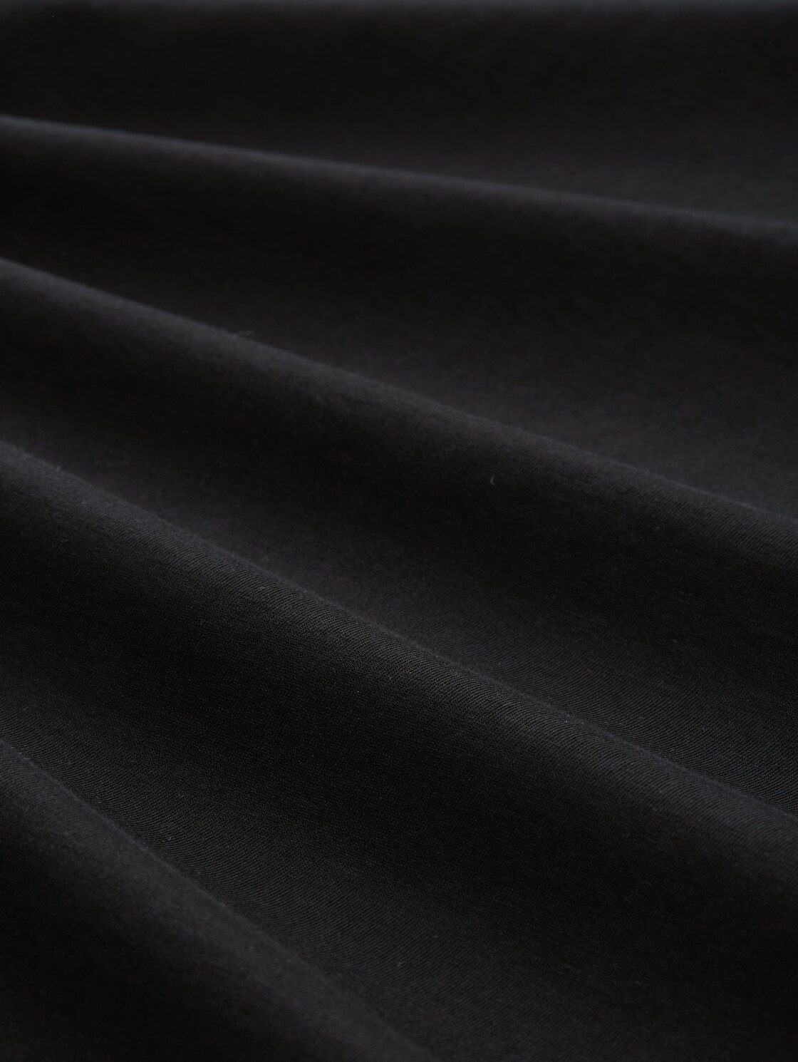 Basic T-Shirt mit Logo-Print - black fake leather - Material-Ansicht