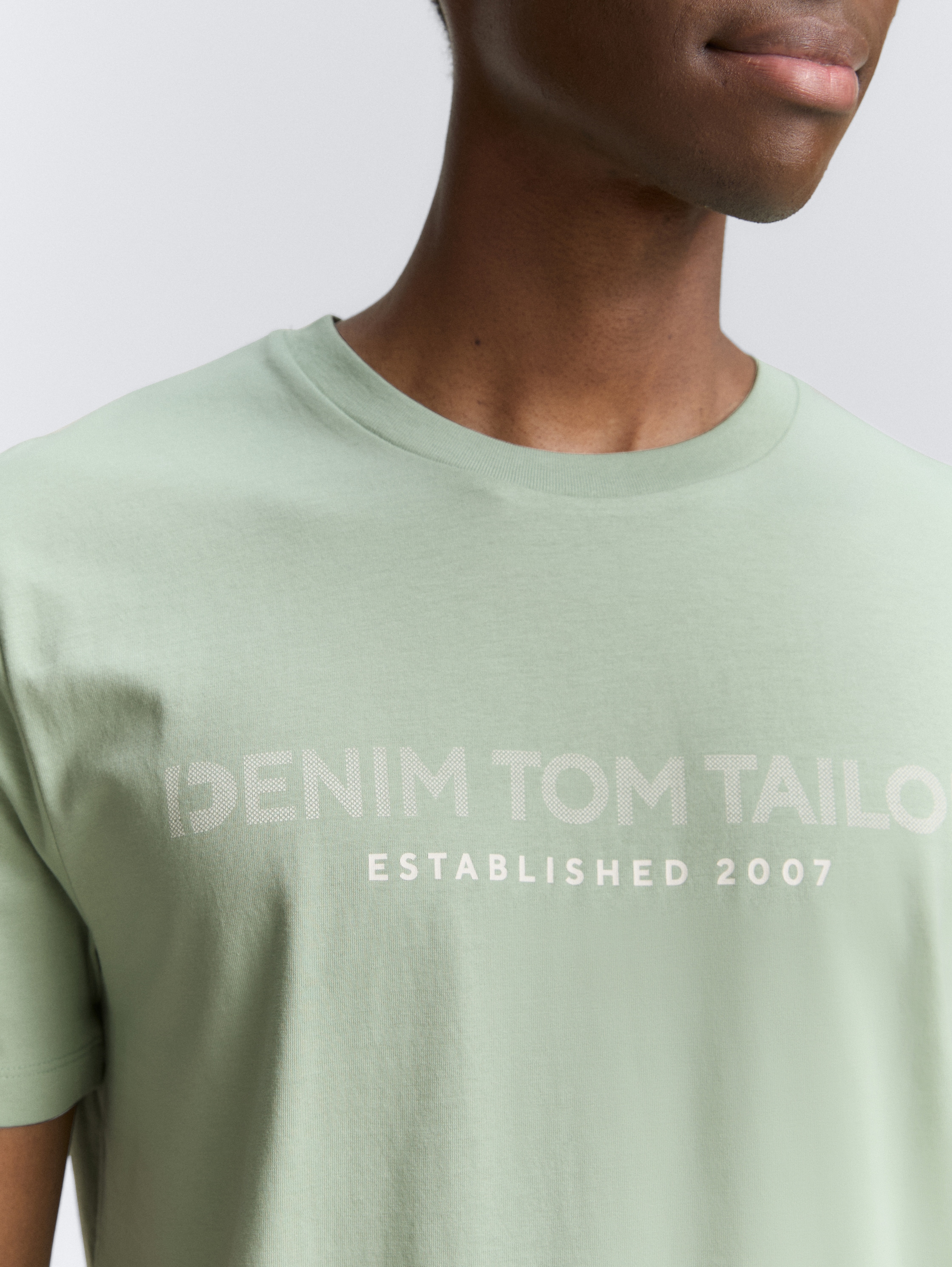 Basic T-Shirt mit Logo-Print - ice_mint_green - 