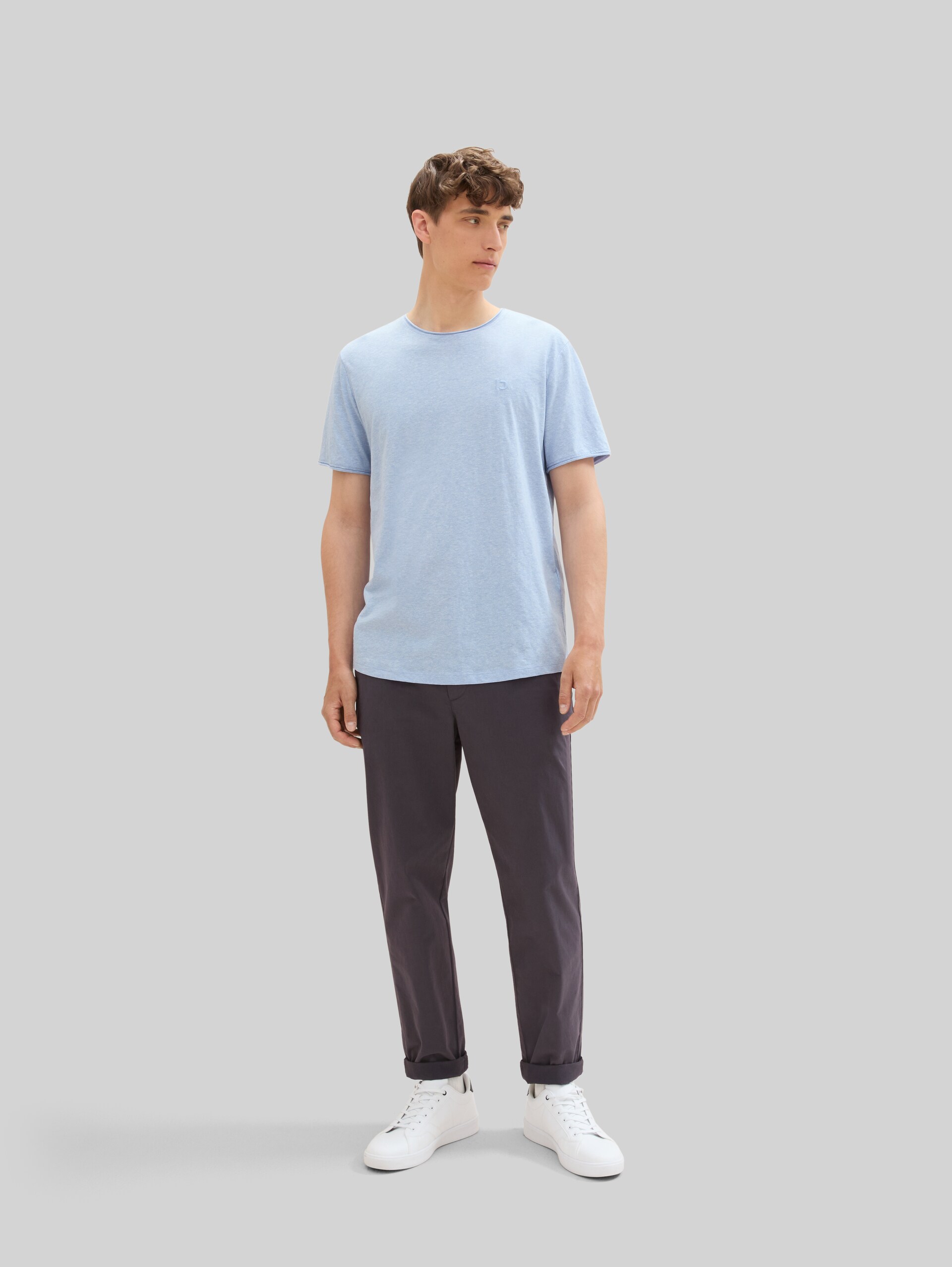 T-shirt in a melange look - Brunnera Blue - Model front view