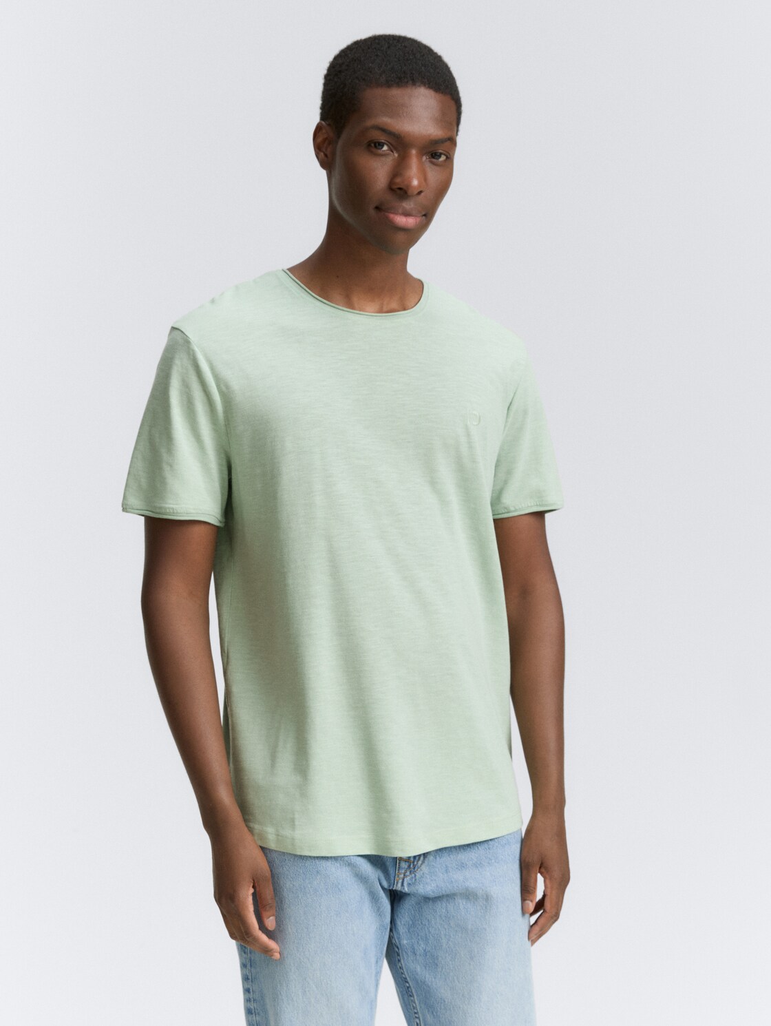 T-Shirt in Melange Optik - Fresh Mint Green - Ausschnitt Model-Vorderansicht