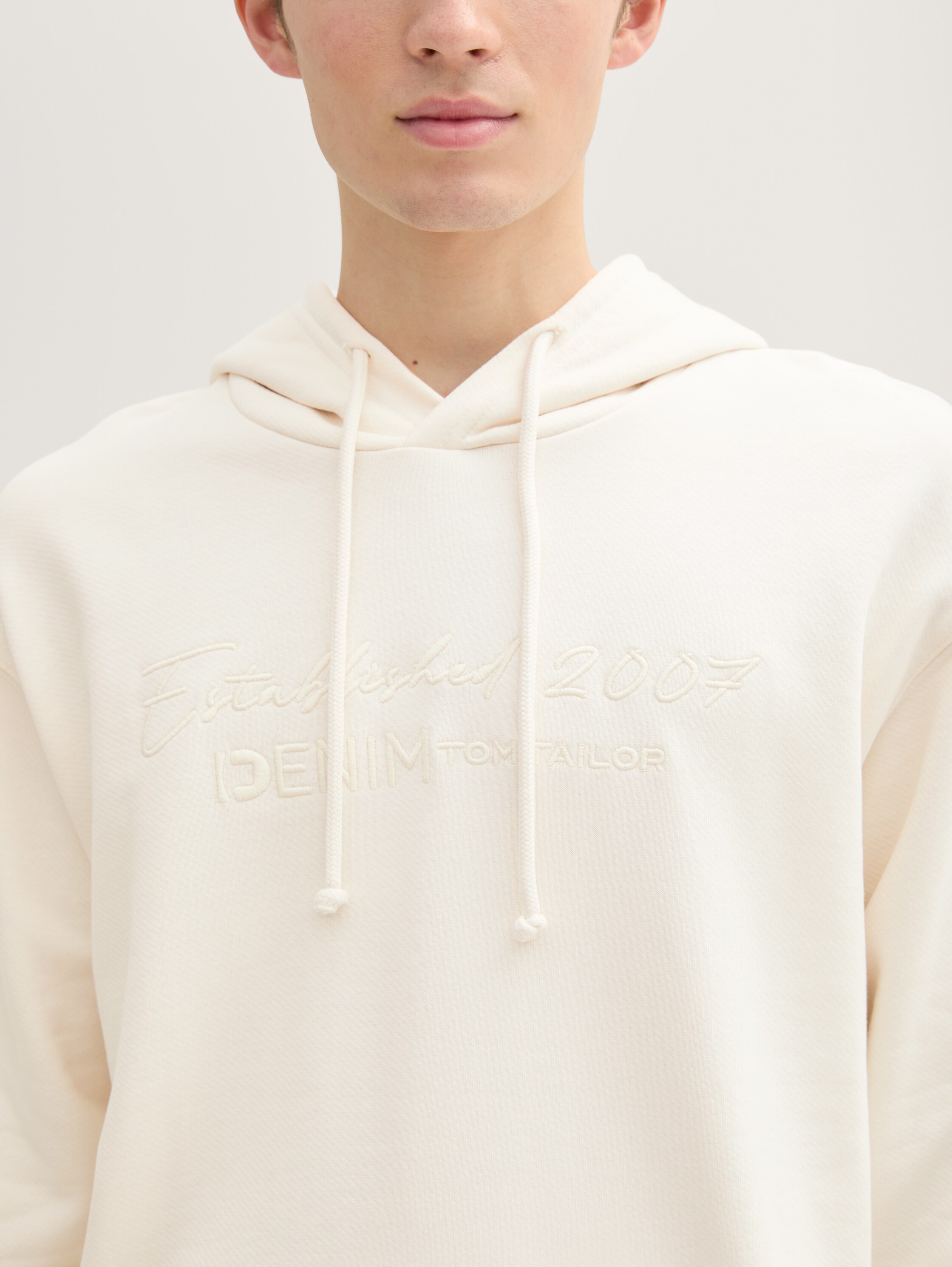 Hoodie Sweatshirt mit tonaler Logo-Stickerei - gardenia_white - 