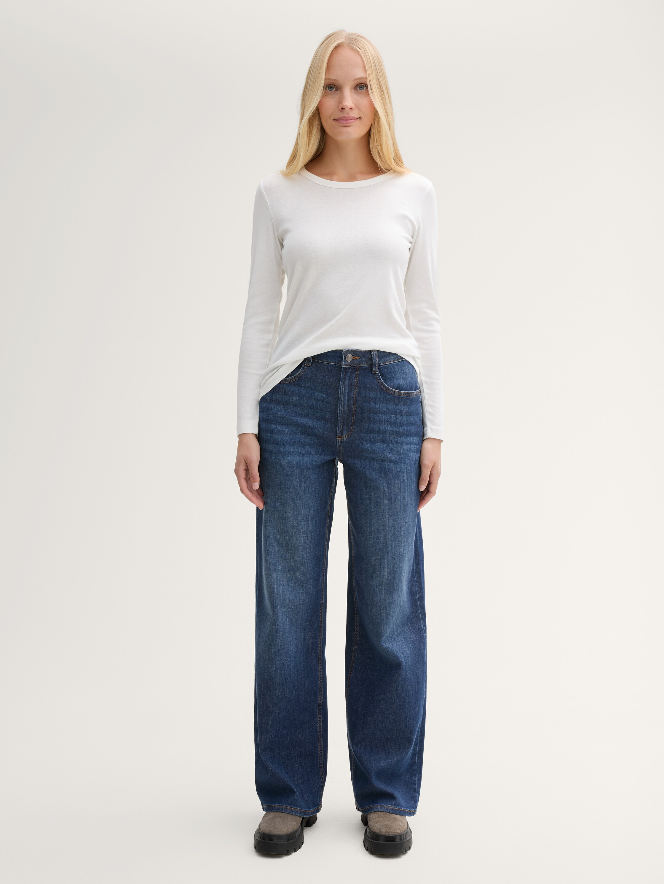 Wide Leg Jeans mit High Waist - 1