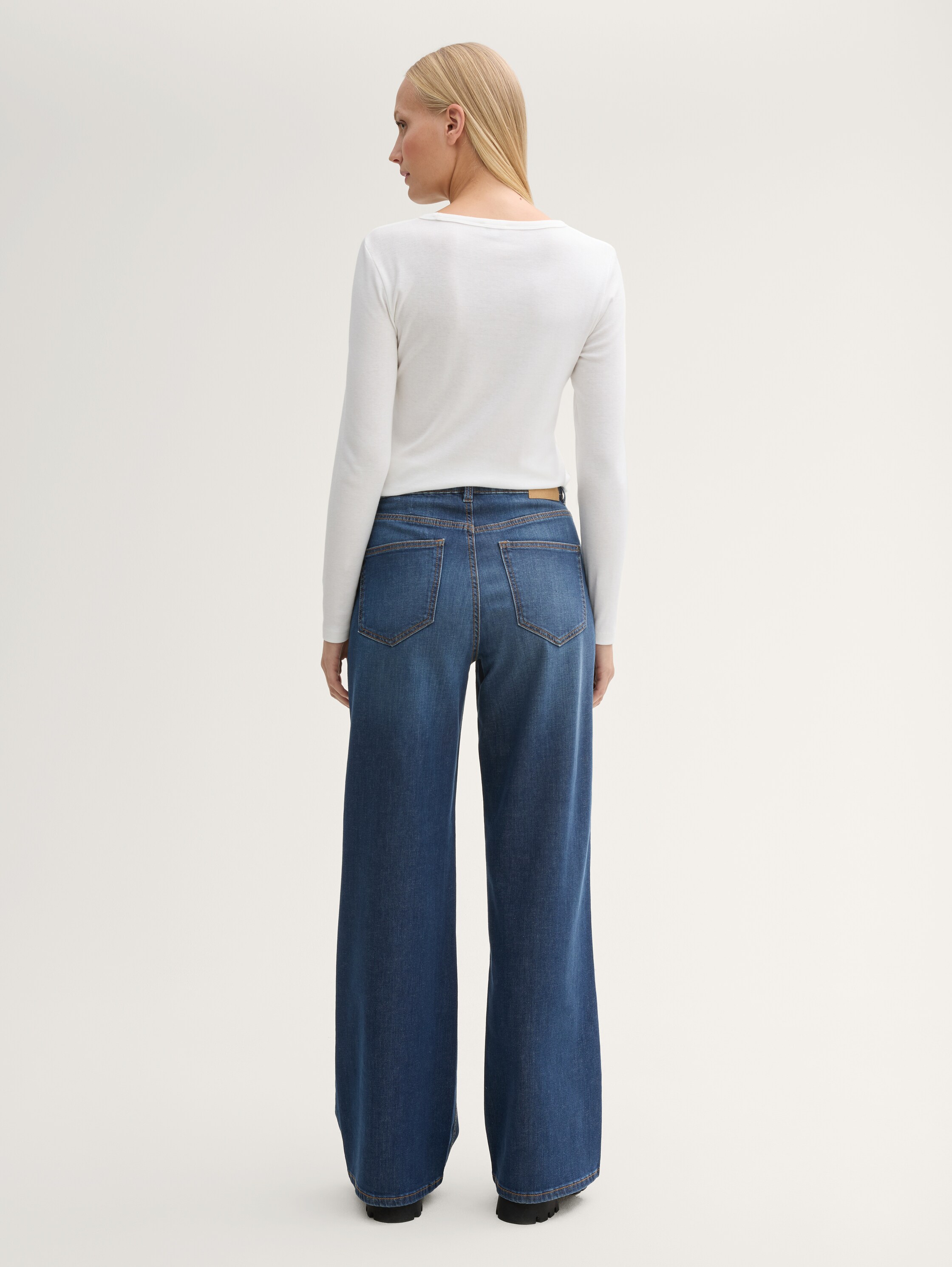 Wide Leg Jeans mit High Waist - 2
