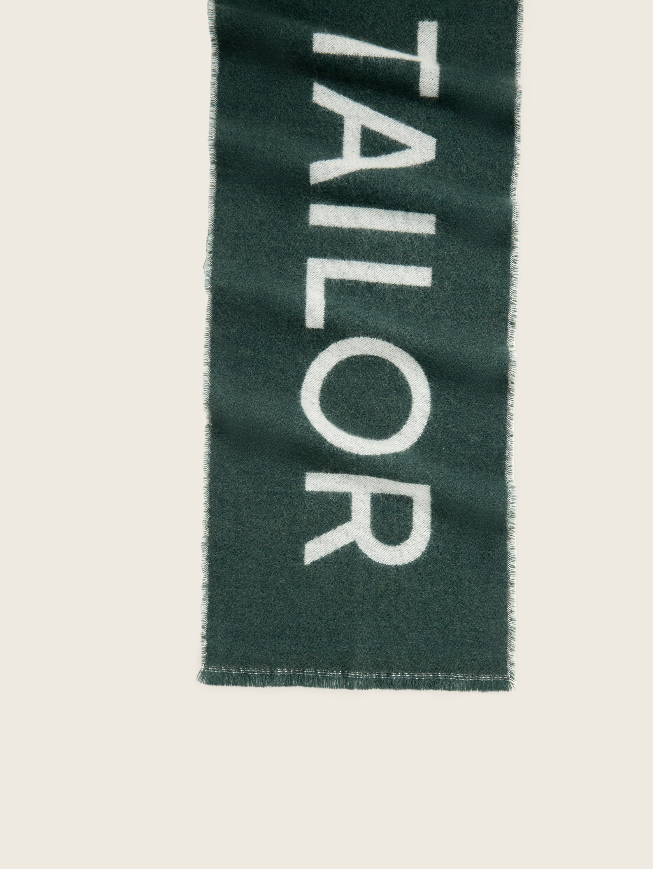 Soft-Touch Strickschal mit Logo-Schriftzug - dark_gable_green - 