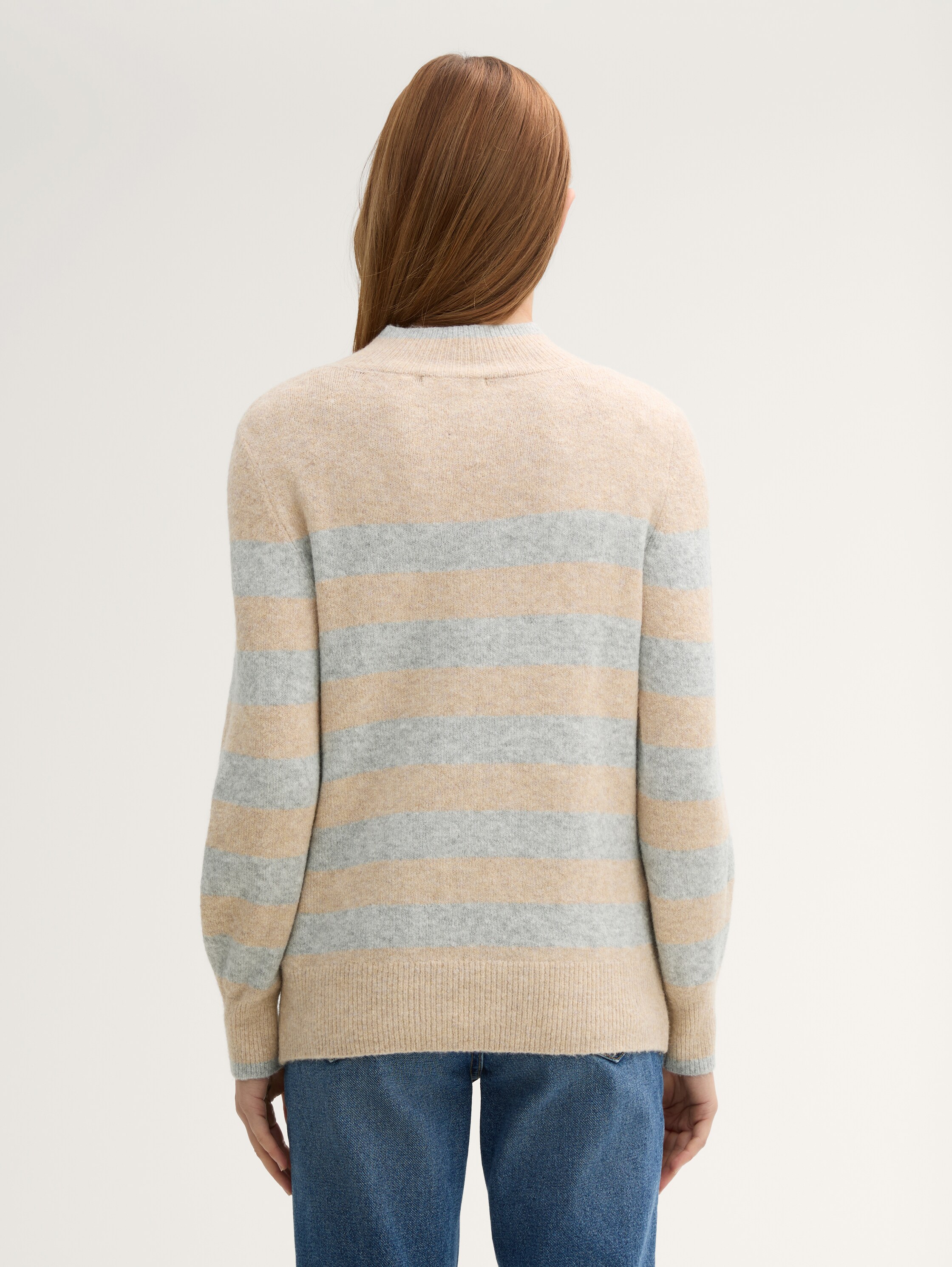 Gestreepte trui met hoge hals - camel_beige_stripe - 
