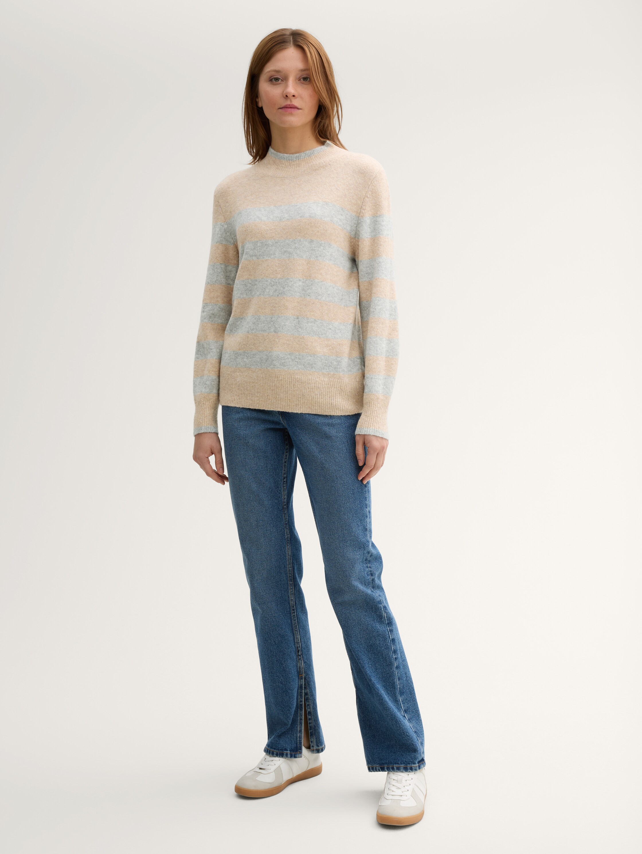 Gestreepte trui met hoge hals - camel_beige_stripe - 