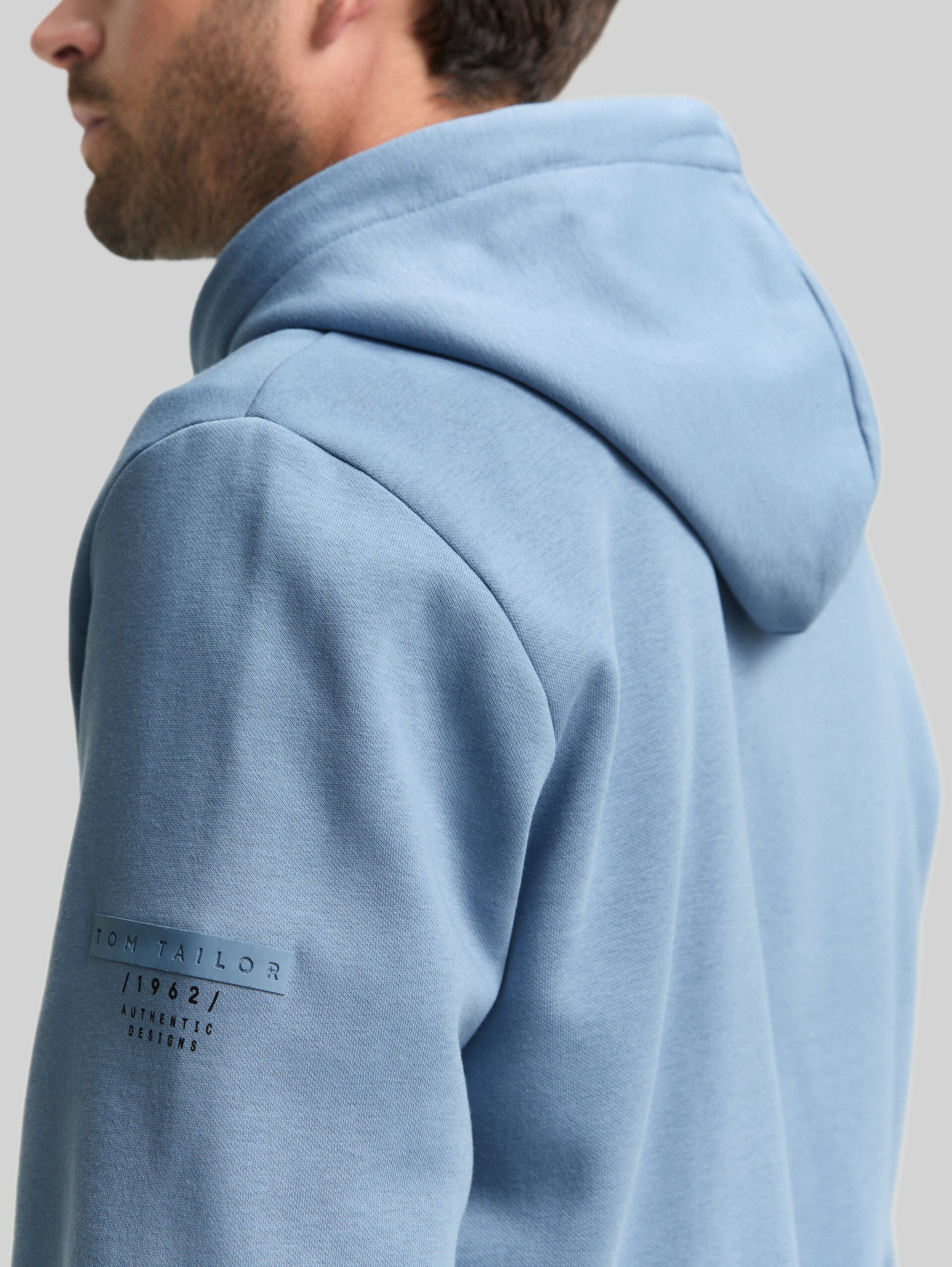 Basic hoodie sweatshirt - faded denim blue - Detail model view