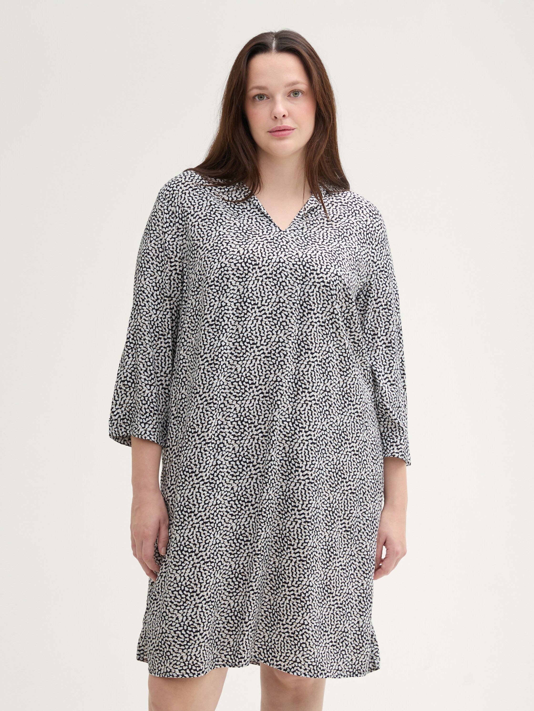 Plus - Jurk met livaeco™ BY BIRLA CELLULOSE - organic_navy_dot_design - 
