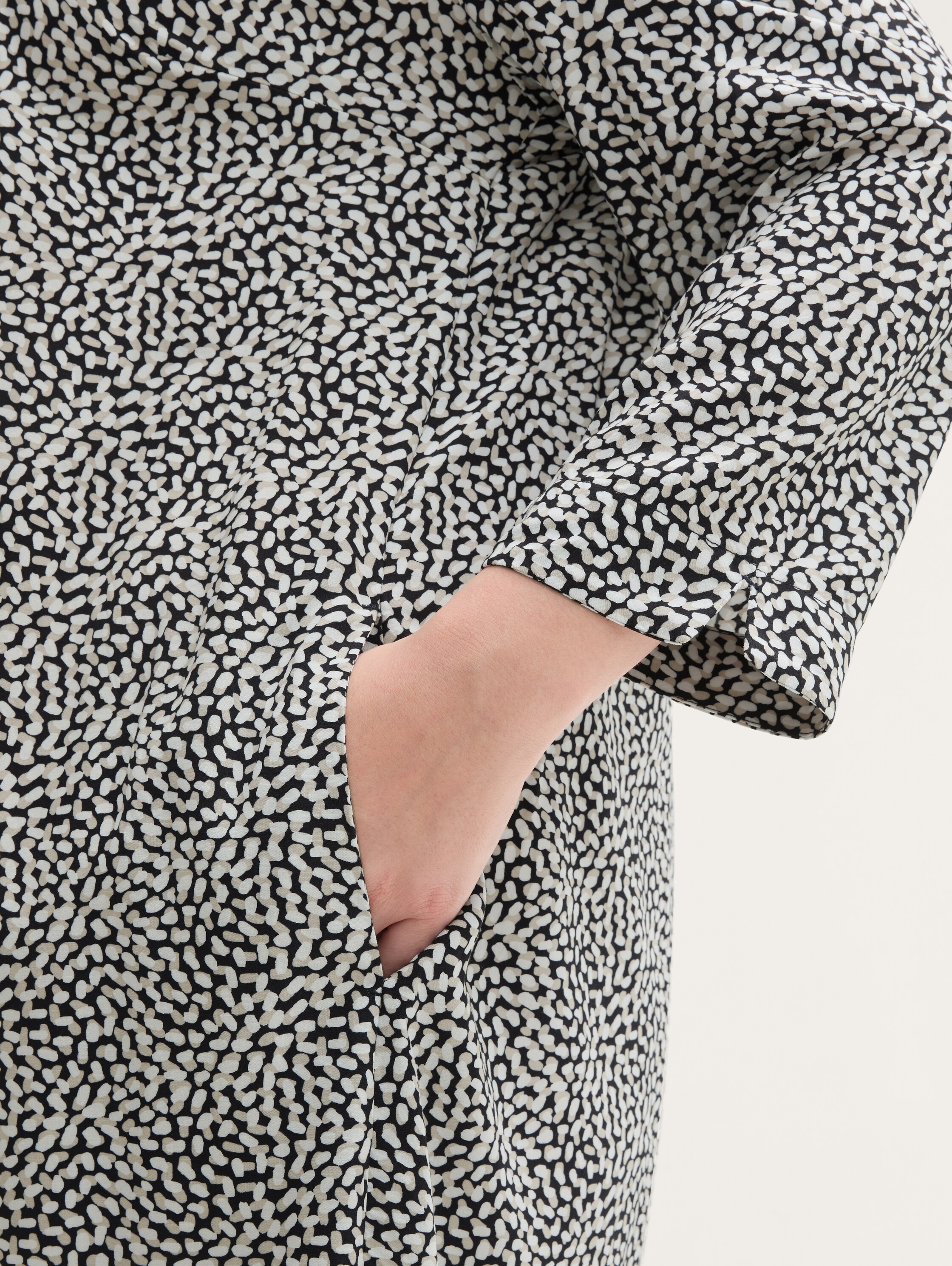Plus - Jurk met livaeco™ BY BIRLA CELLULOSE - organic_navy_dot_design - 