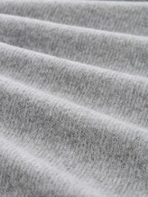 Plus Size - Soft-Touch Sweatshirt mit Knopfdetails - medium silver grey melange - Material-Ansicht