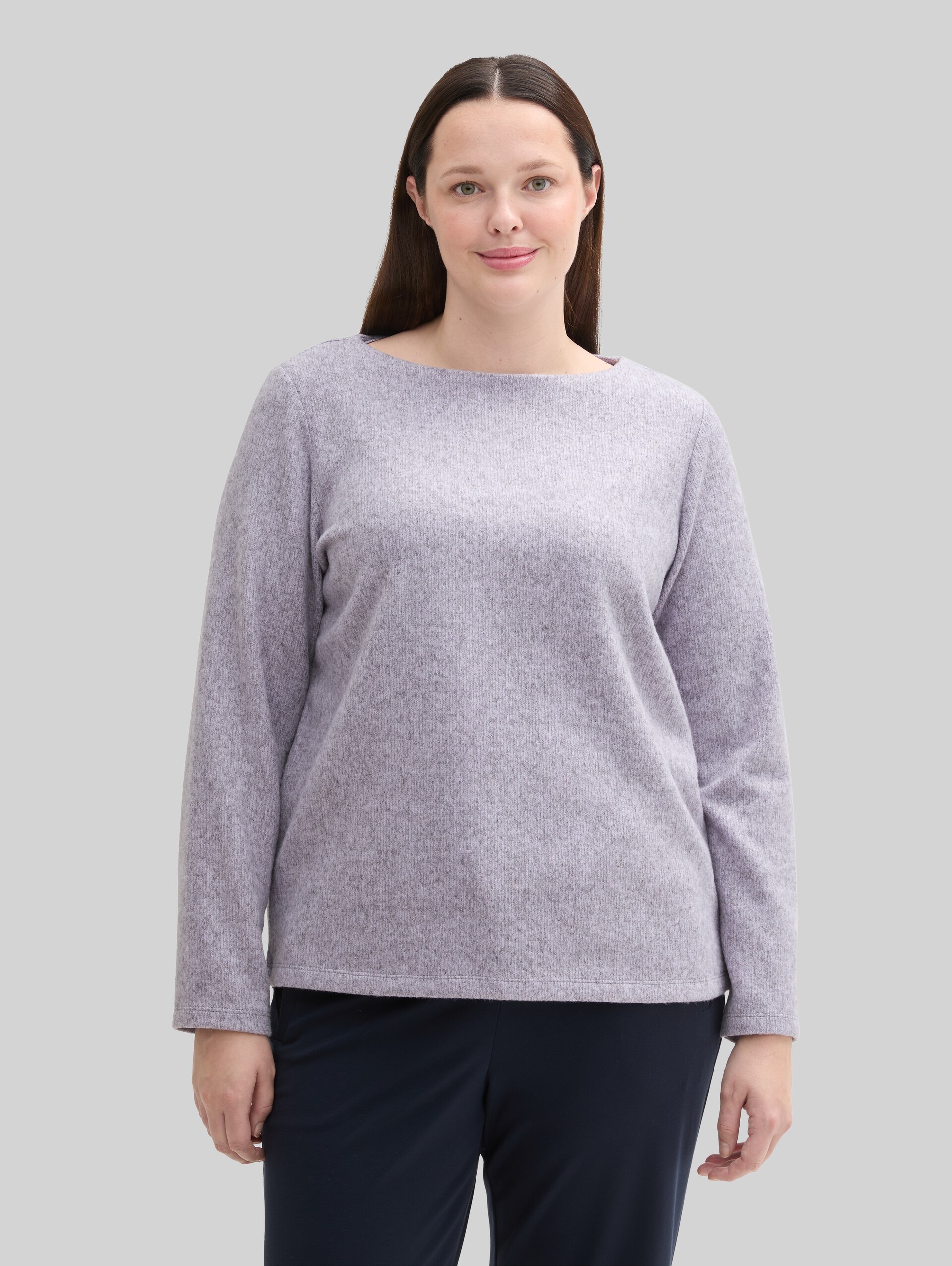 Plus Size - Soft-touch sweatshirt with button details - soft lavender melange - Neckline model front view