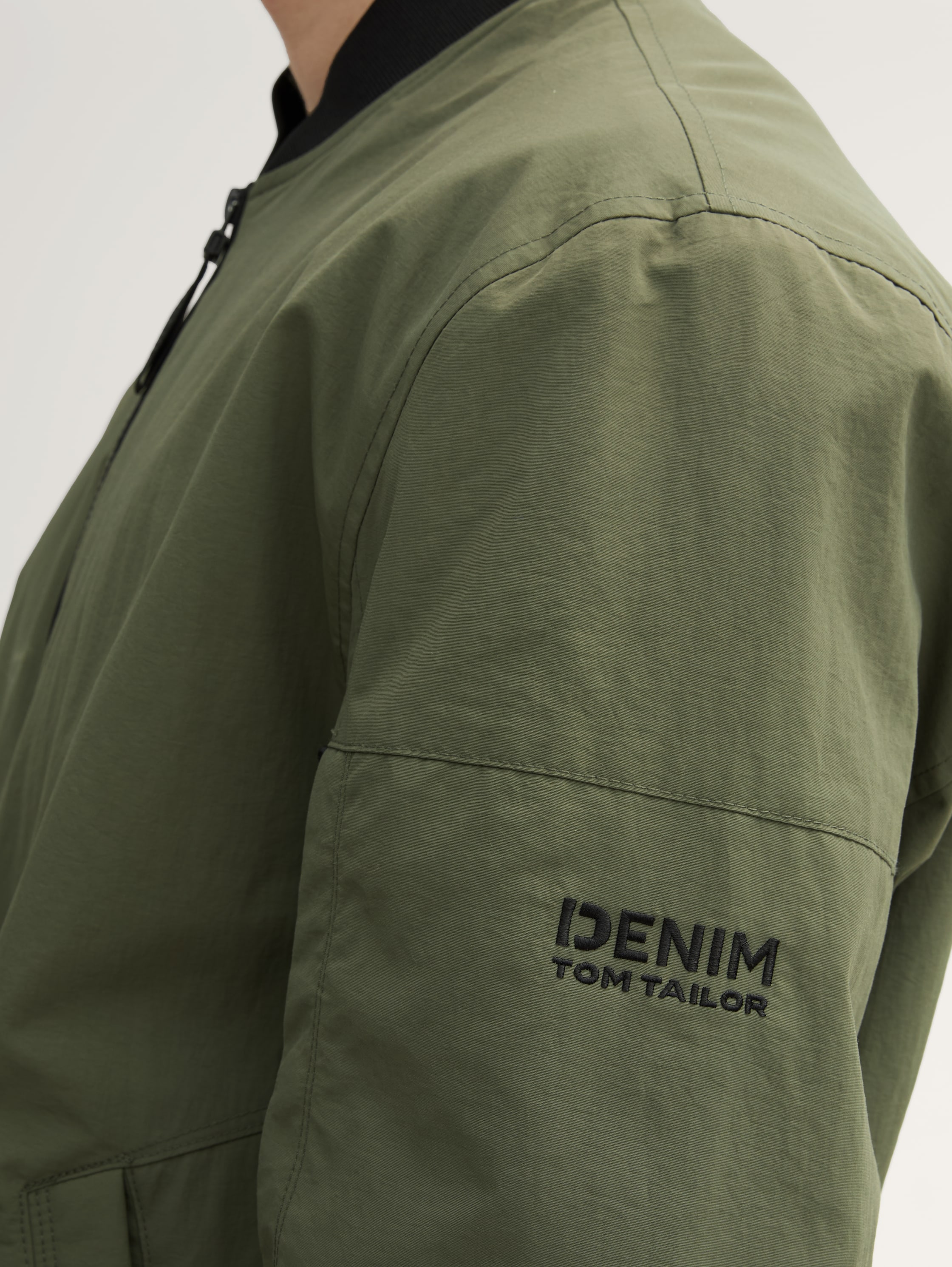 Bomberjacke mit Taschen - urban_olive_green - 