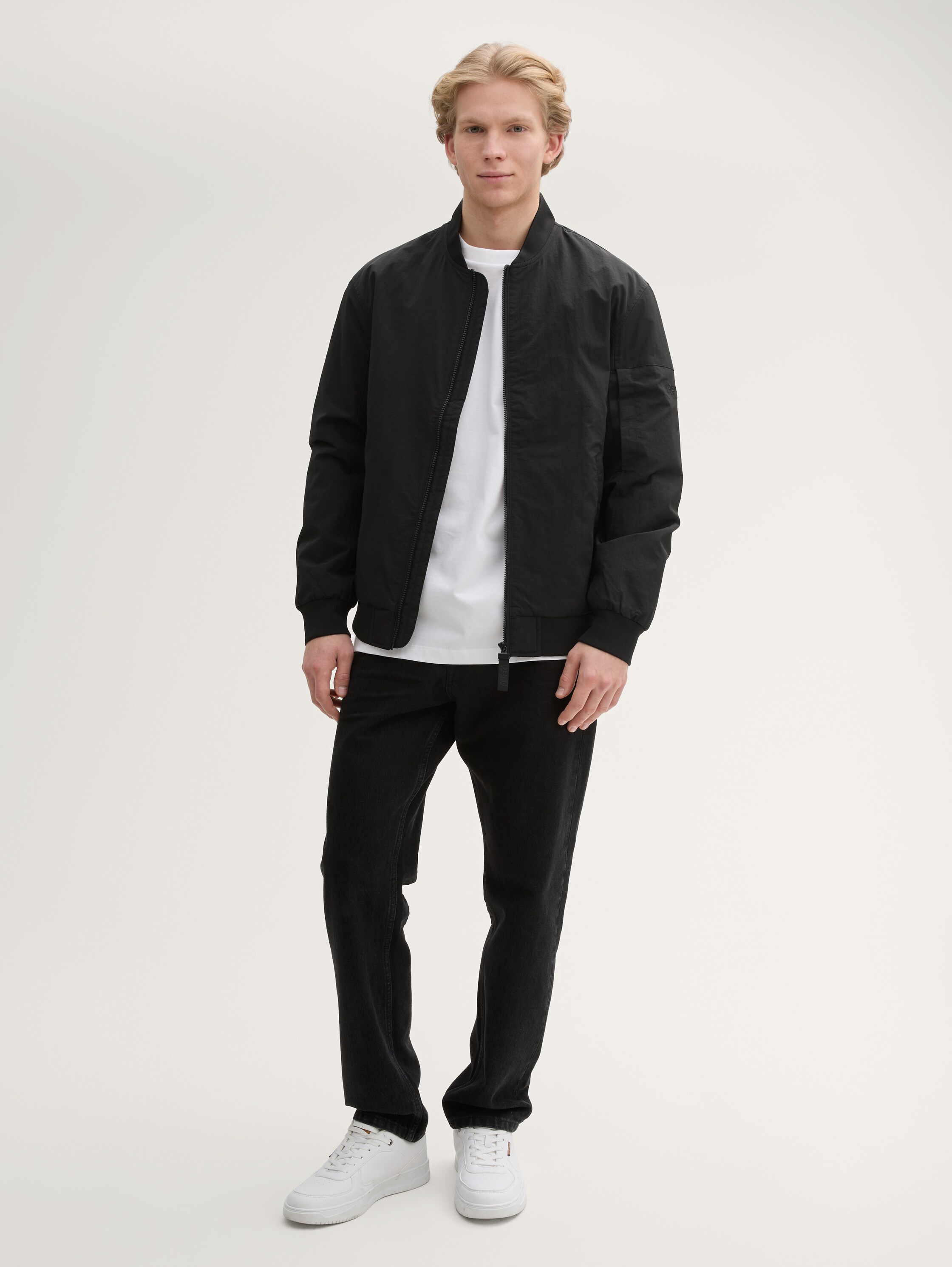 Bomberjacke mit Taschen - black - 