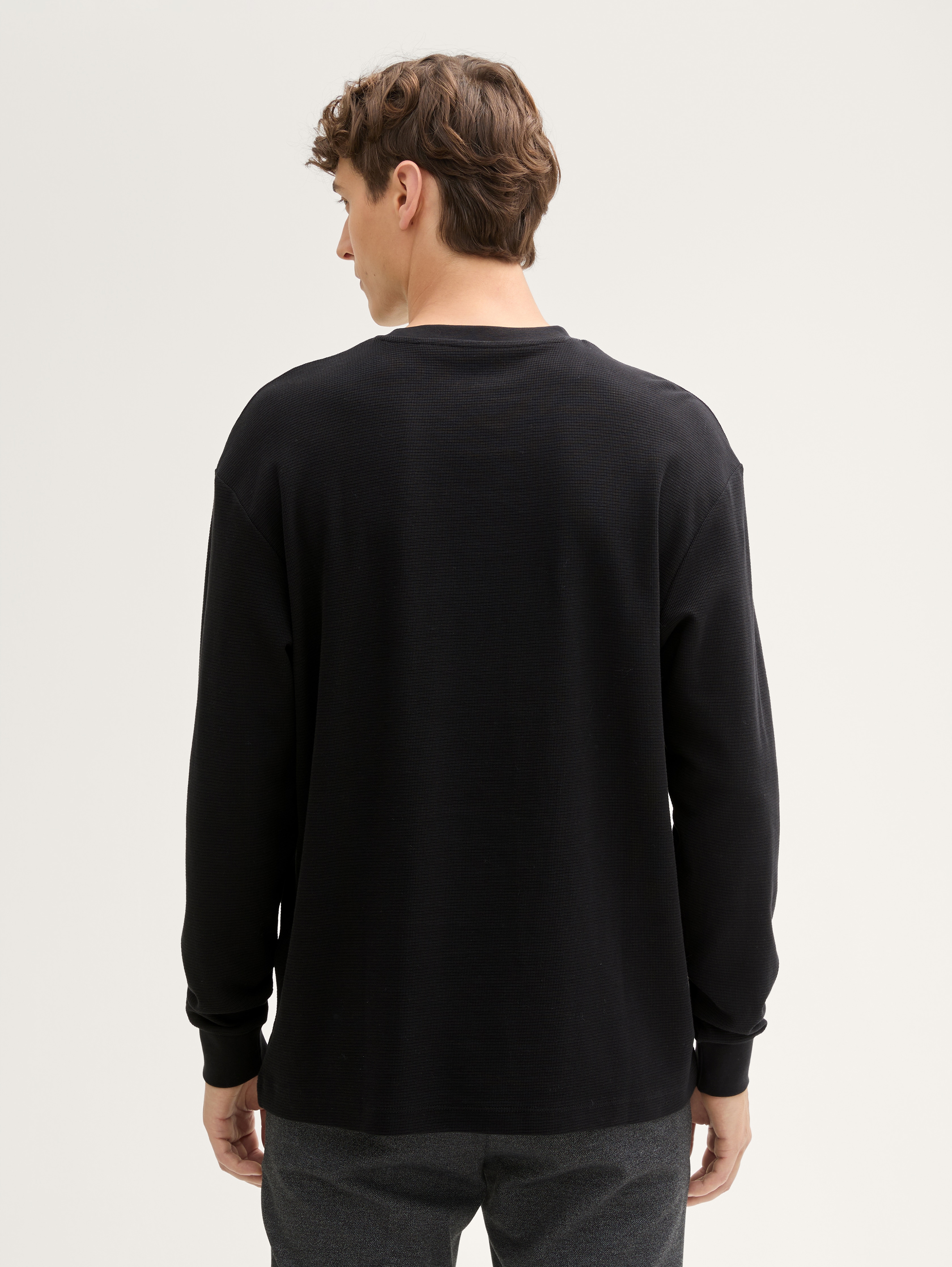 RELAXED BOXY LONG-SLEEVED T-SHIRT - LIGHT GREEN