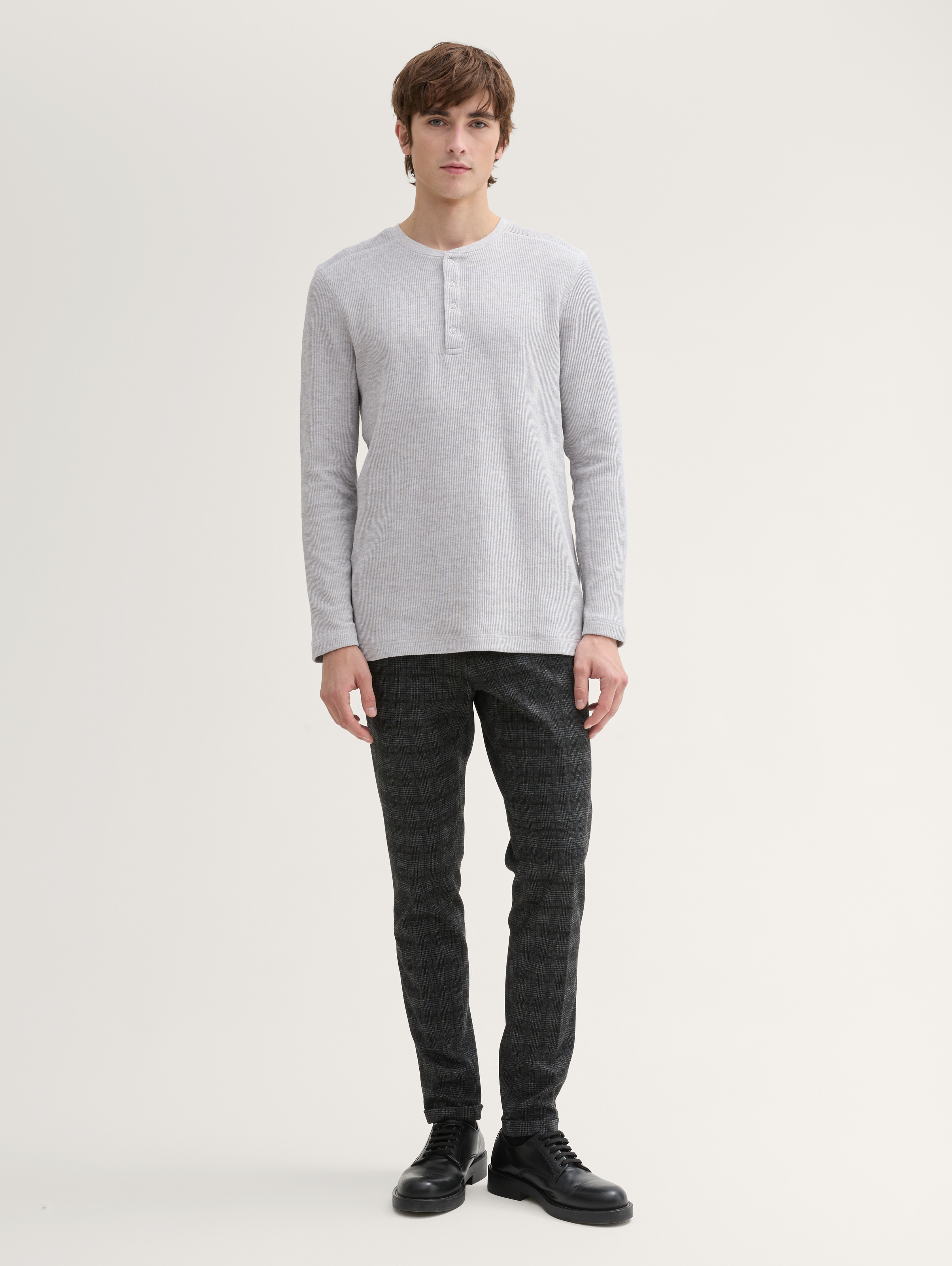 【2plan】Pale henley neck ribbed long sleeve t-shirt Henley long-sleeved shirt with ribbed texture by Tom Tailor