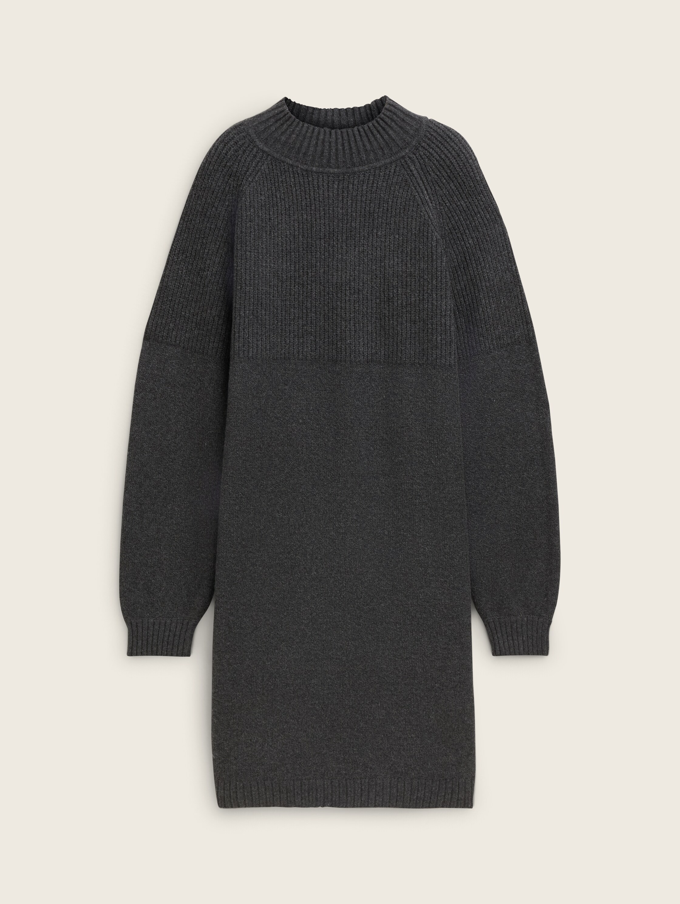 Strickkleid mit Stehkragen - 4