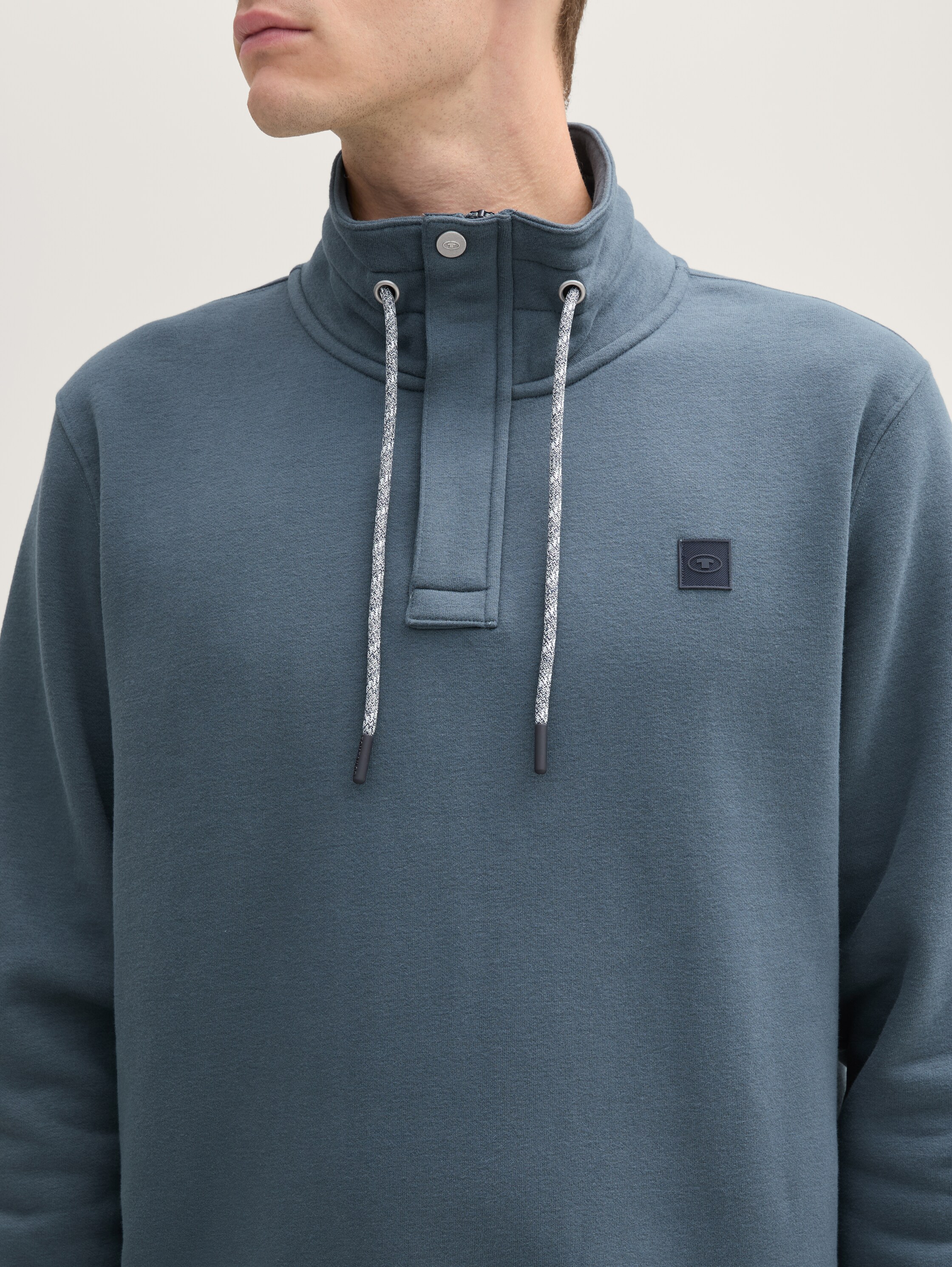 Troyer Sweatshirt mit Logo Badge - stormy_blue - 