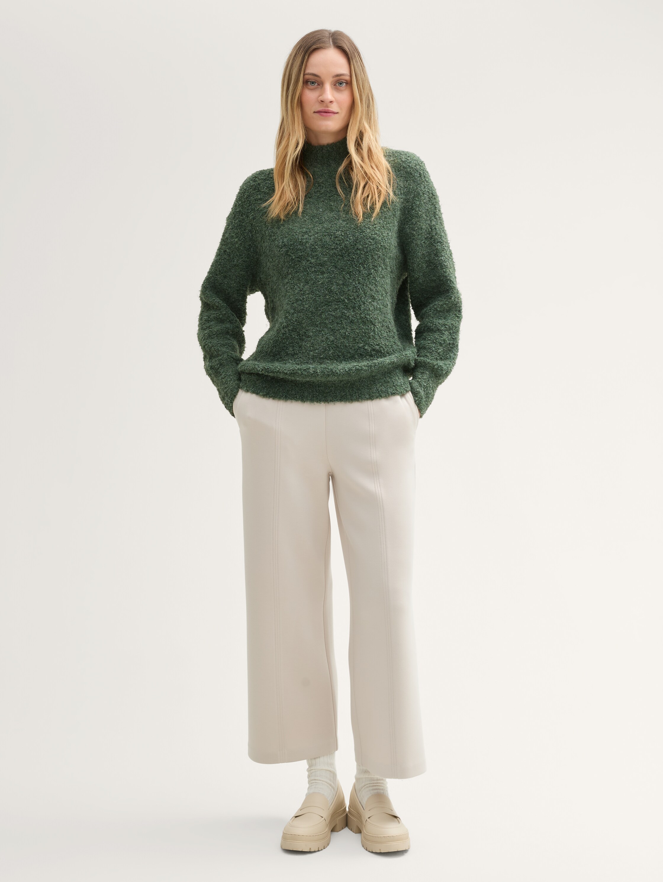 Lockerer Bouclé Pullover - 1