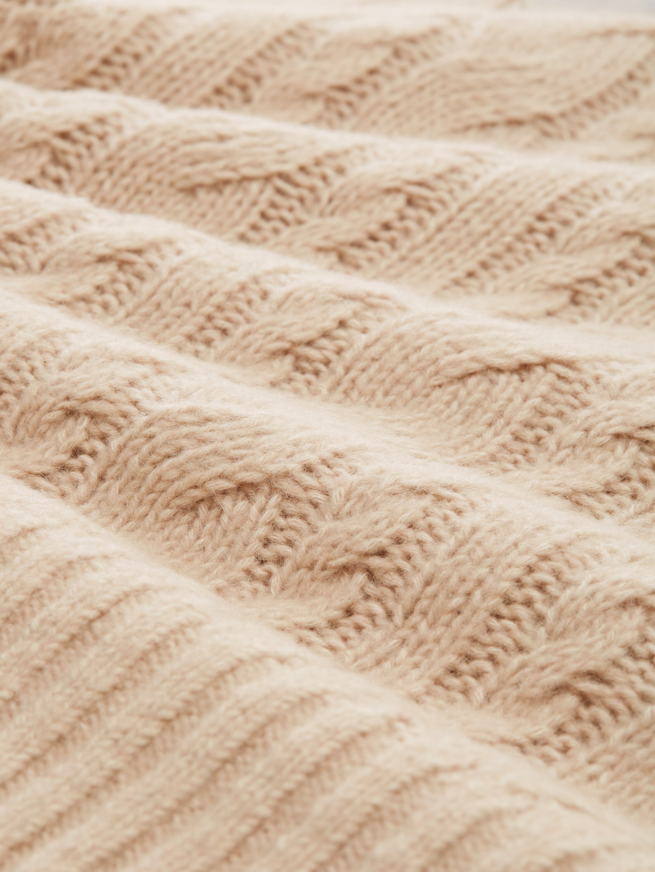 Lockerer Pullover mit recycelter Wolle - doeskin_melange - 