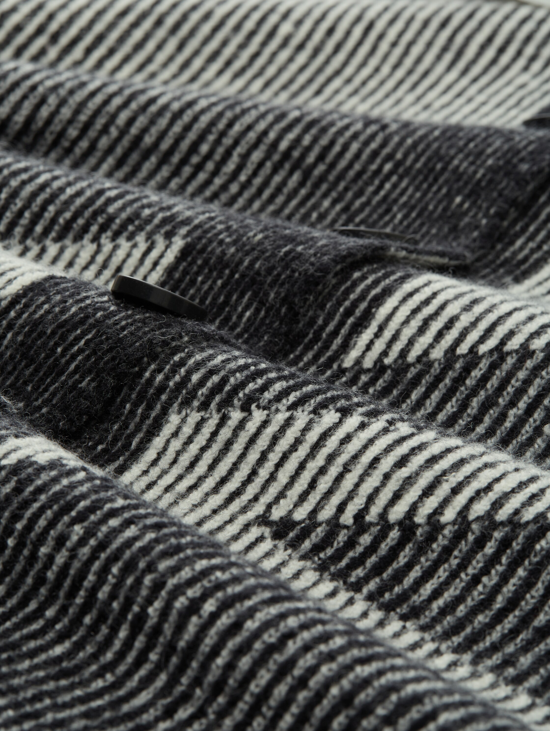 Longstyle Cardigan mit Muster - black_plaited_structure_knit - 