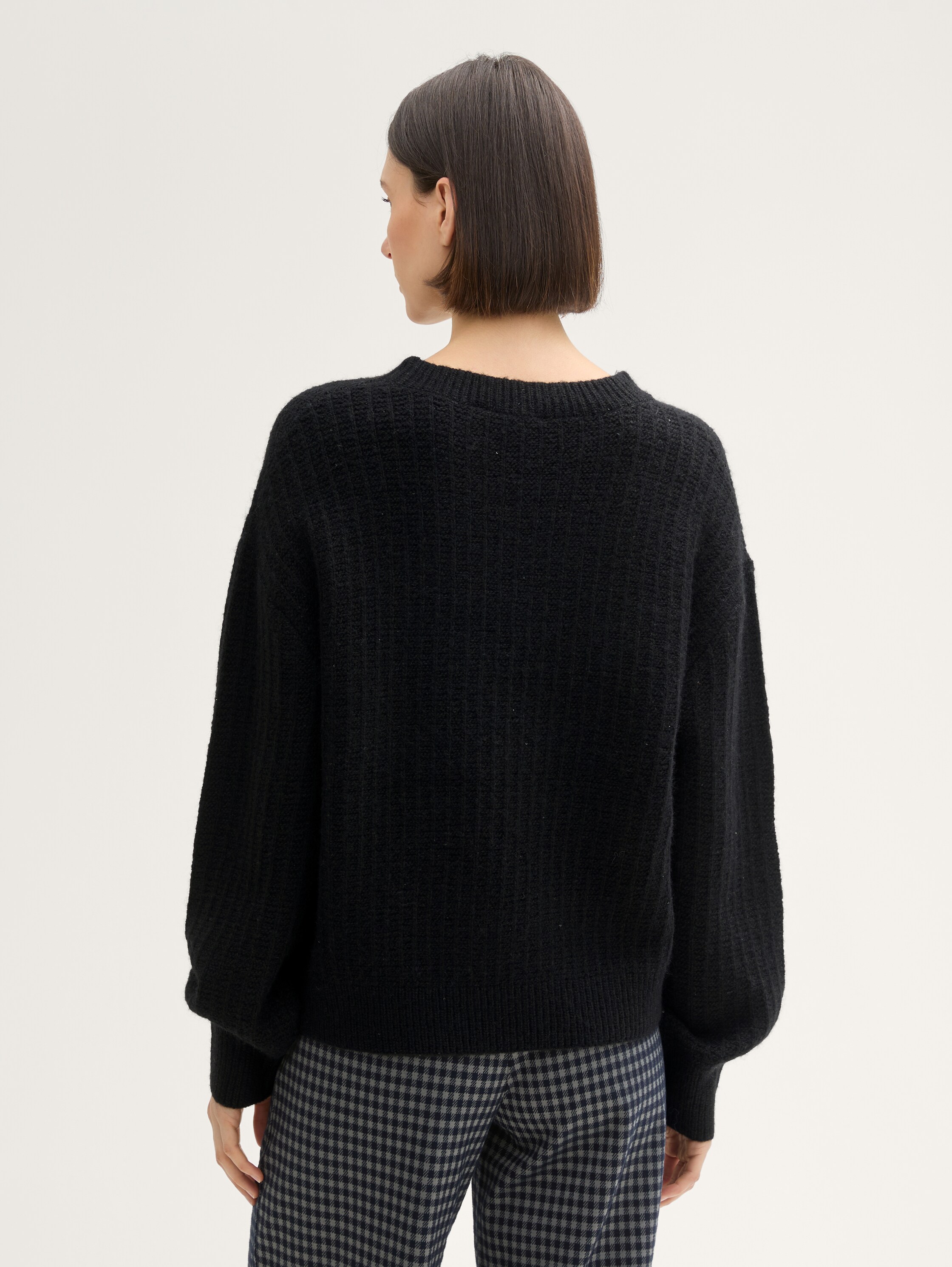 Strickpullover mit dezenten Pailletten - deep_black_1 - 