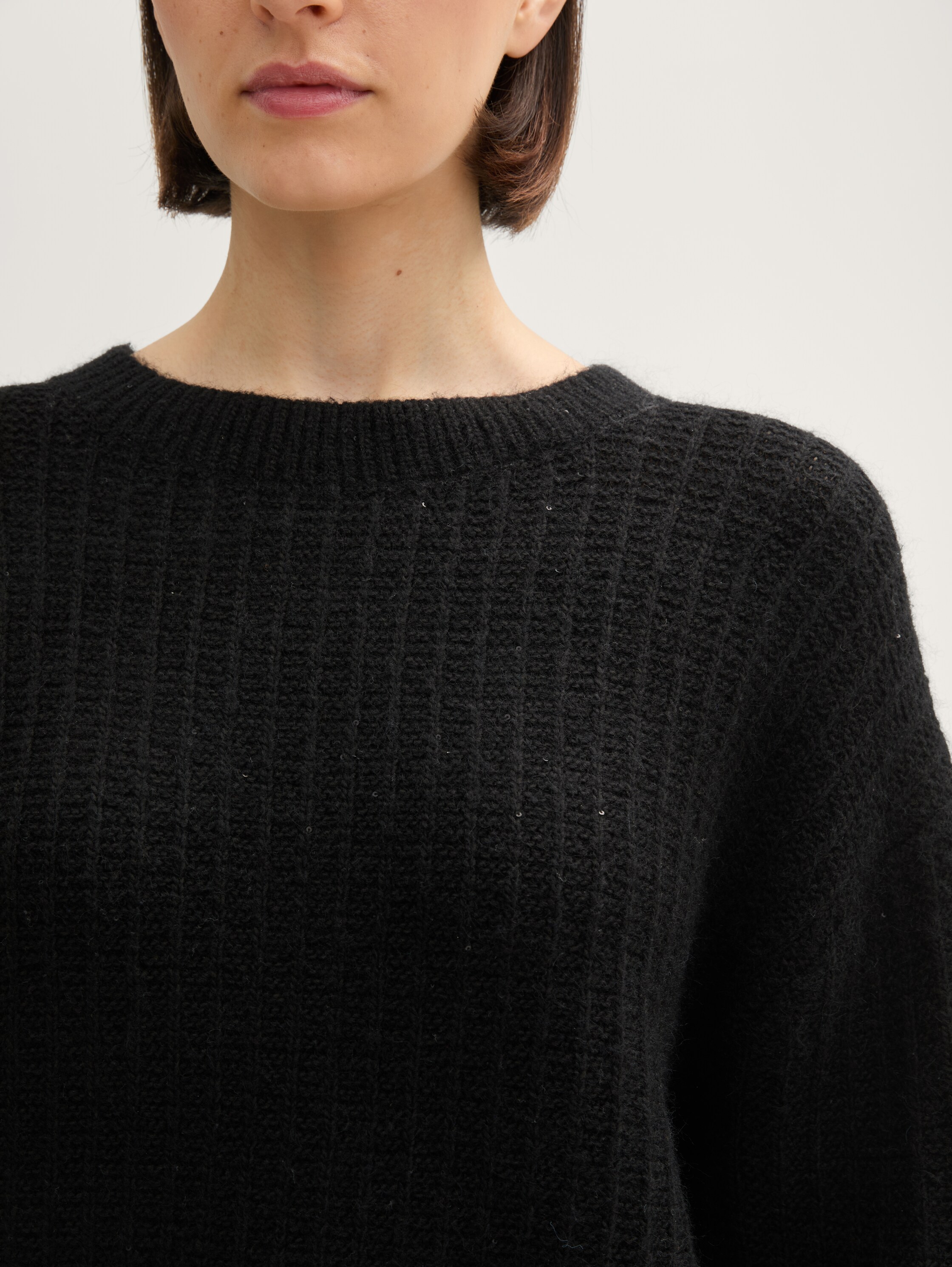 Strickpullover mit dezenten Pailletten - deep_black_1 - 