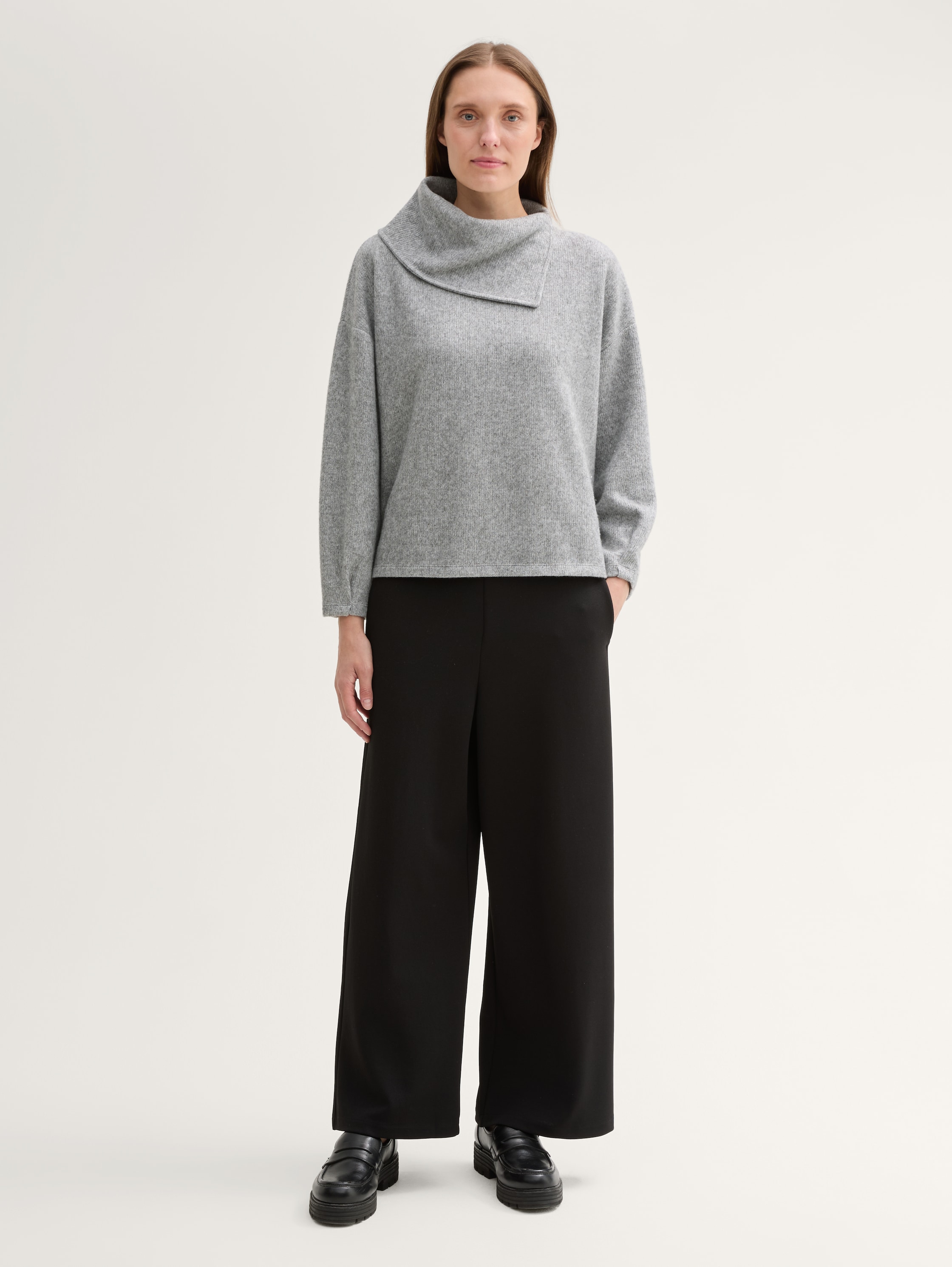 Sweatshirt mit asymmetrischem Kragen - morning_grey_melange - 