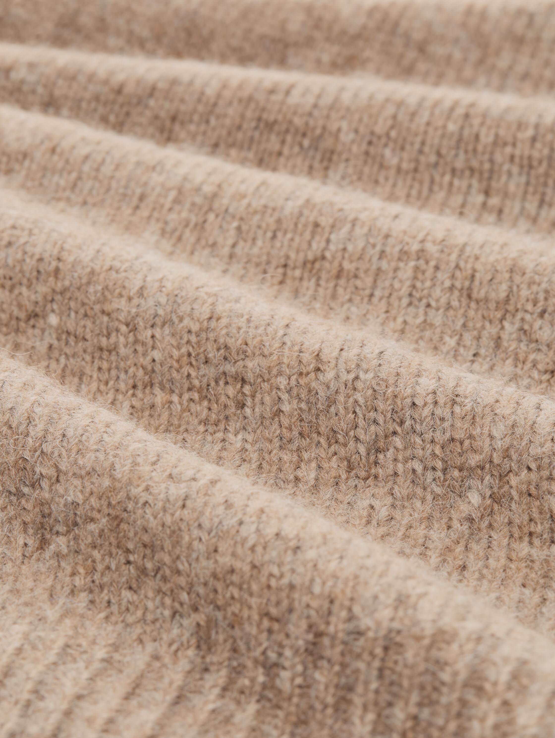 Cosy Strickpullover mit Rundhalsausschnitt - wool_white_fancy_structure - 