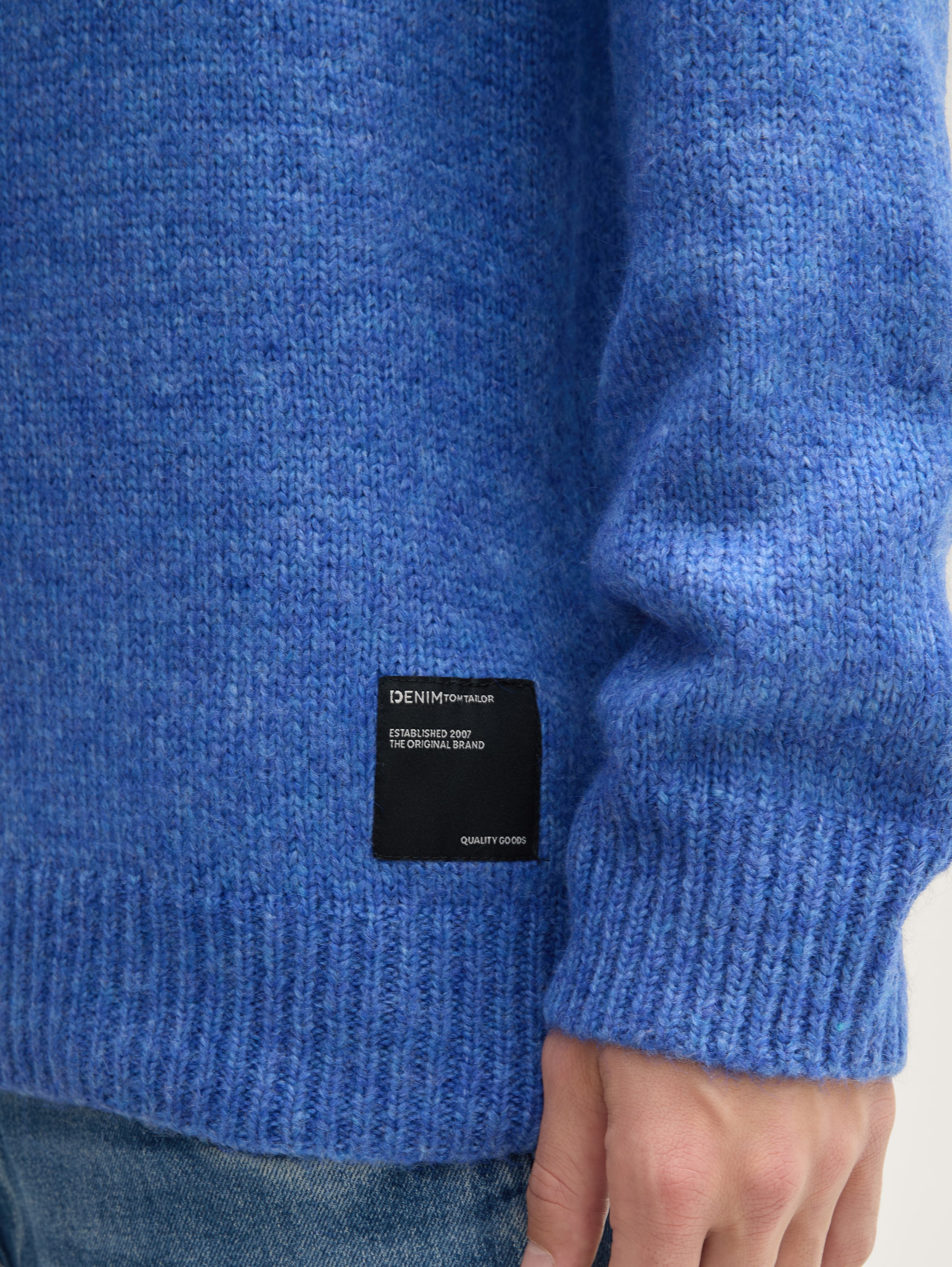 Cosy Strickpullover mit Rundhalsausschnitt - azul_blue_wool_fancy_structure - 