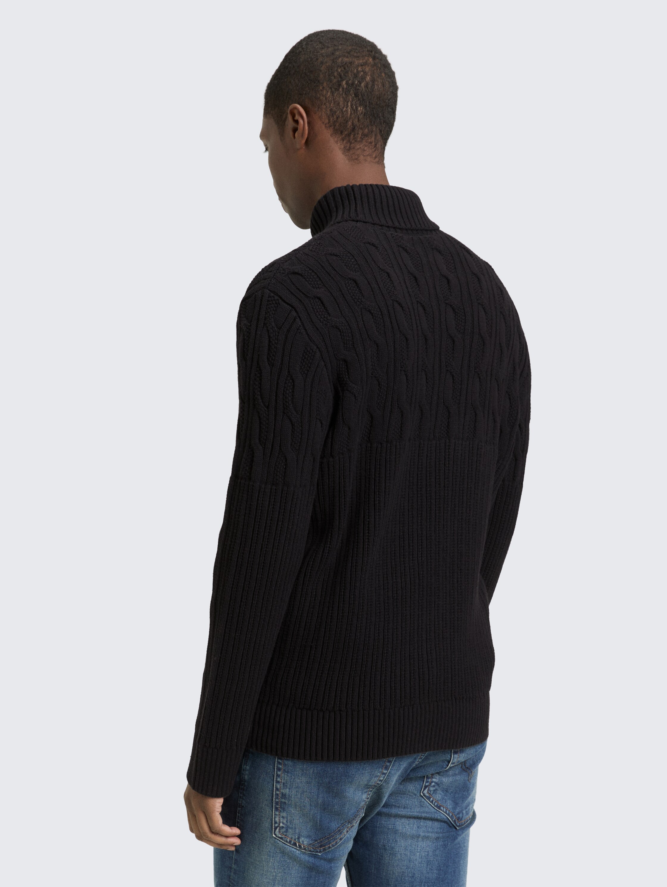 Rollkragenpullover mit Zopfmuster - black - 