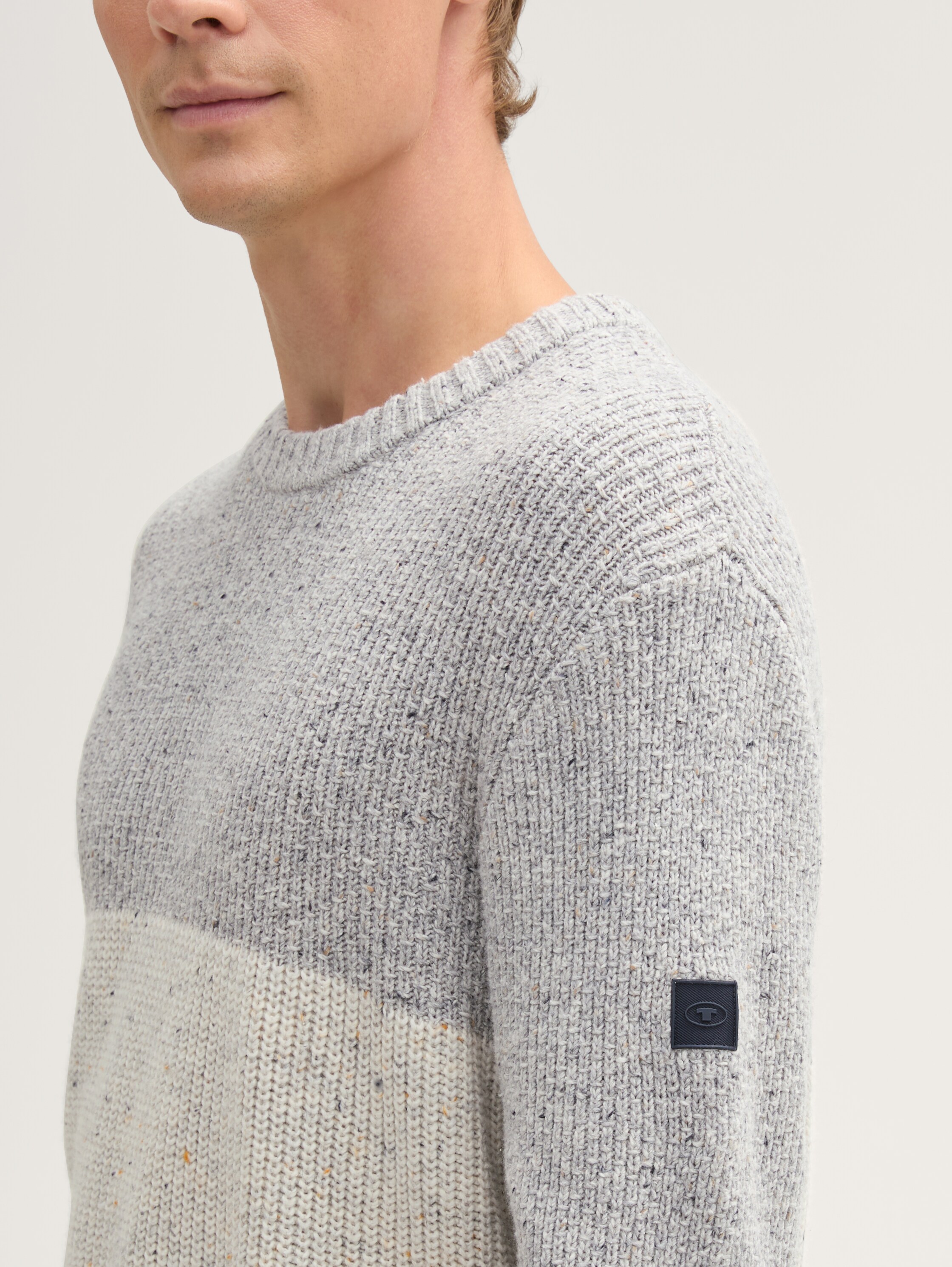 Regular Fit Strickpullover mit Logo-Badge - grey_offwhite_nep_colorblock - 