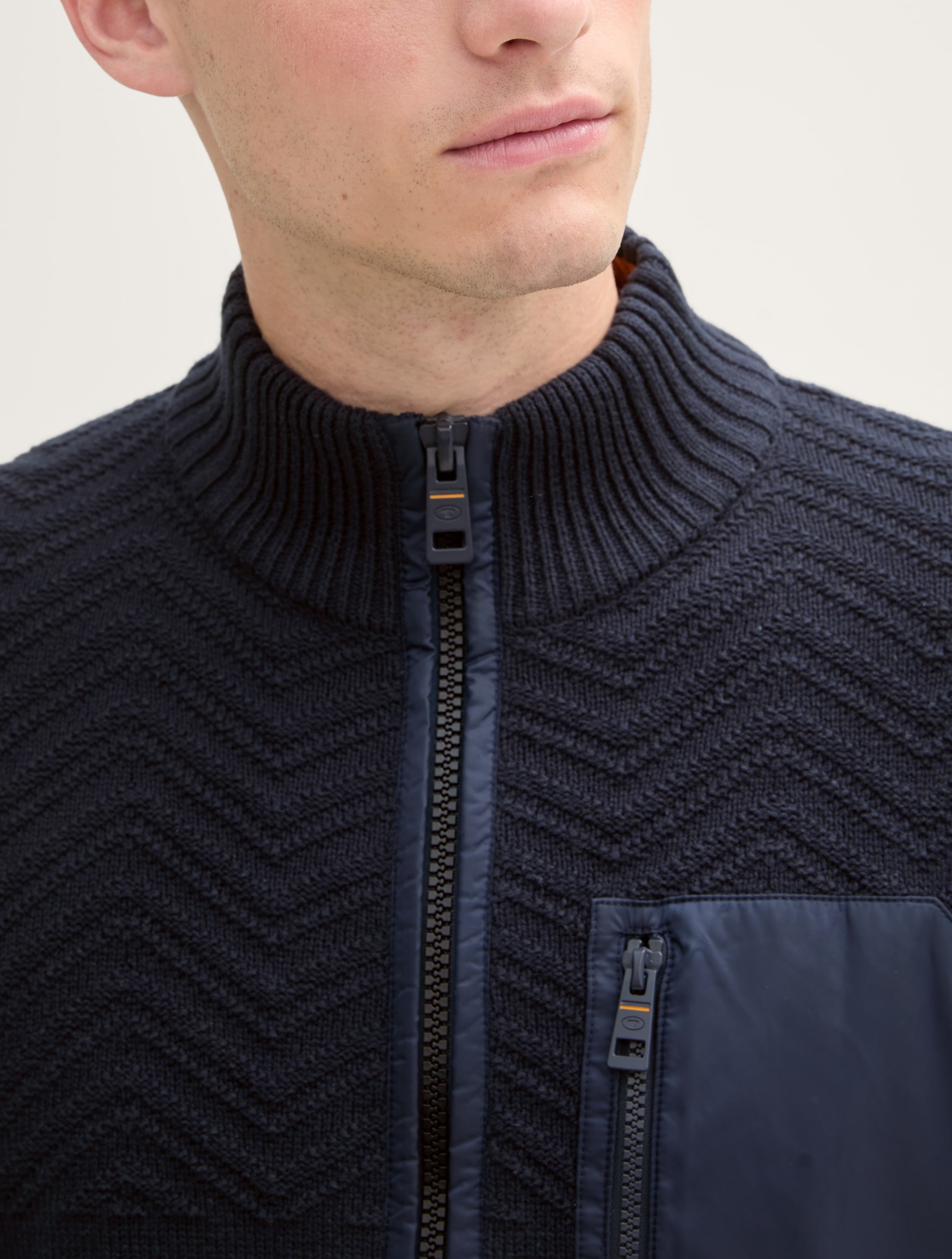Strickjacke mit Materialmix - 5
