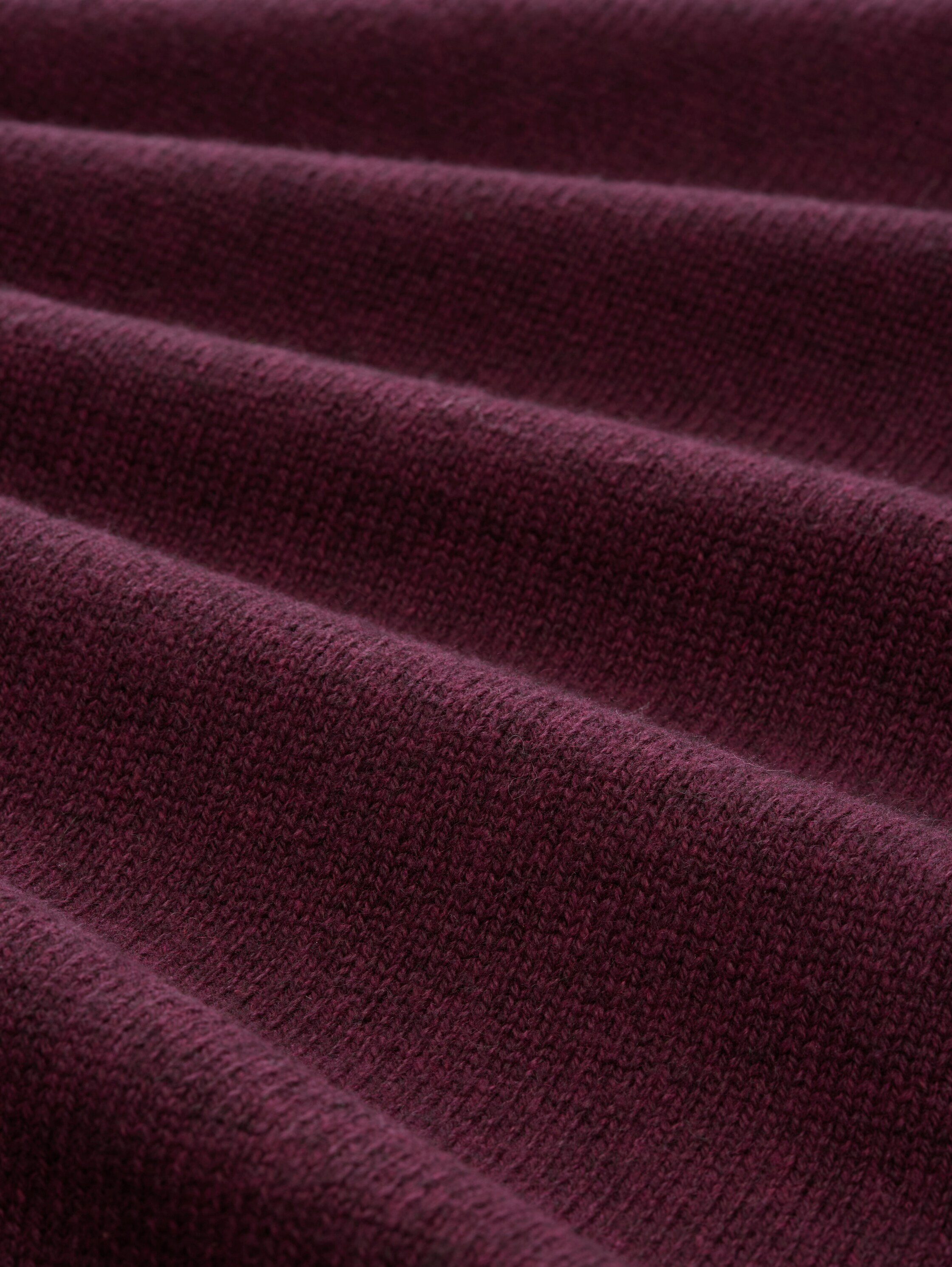 Cosy Strickpullover mit Logo-Badge - grape red melange - Material-Ansicht