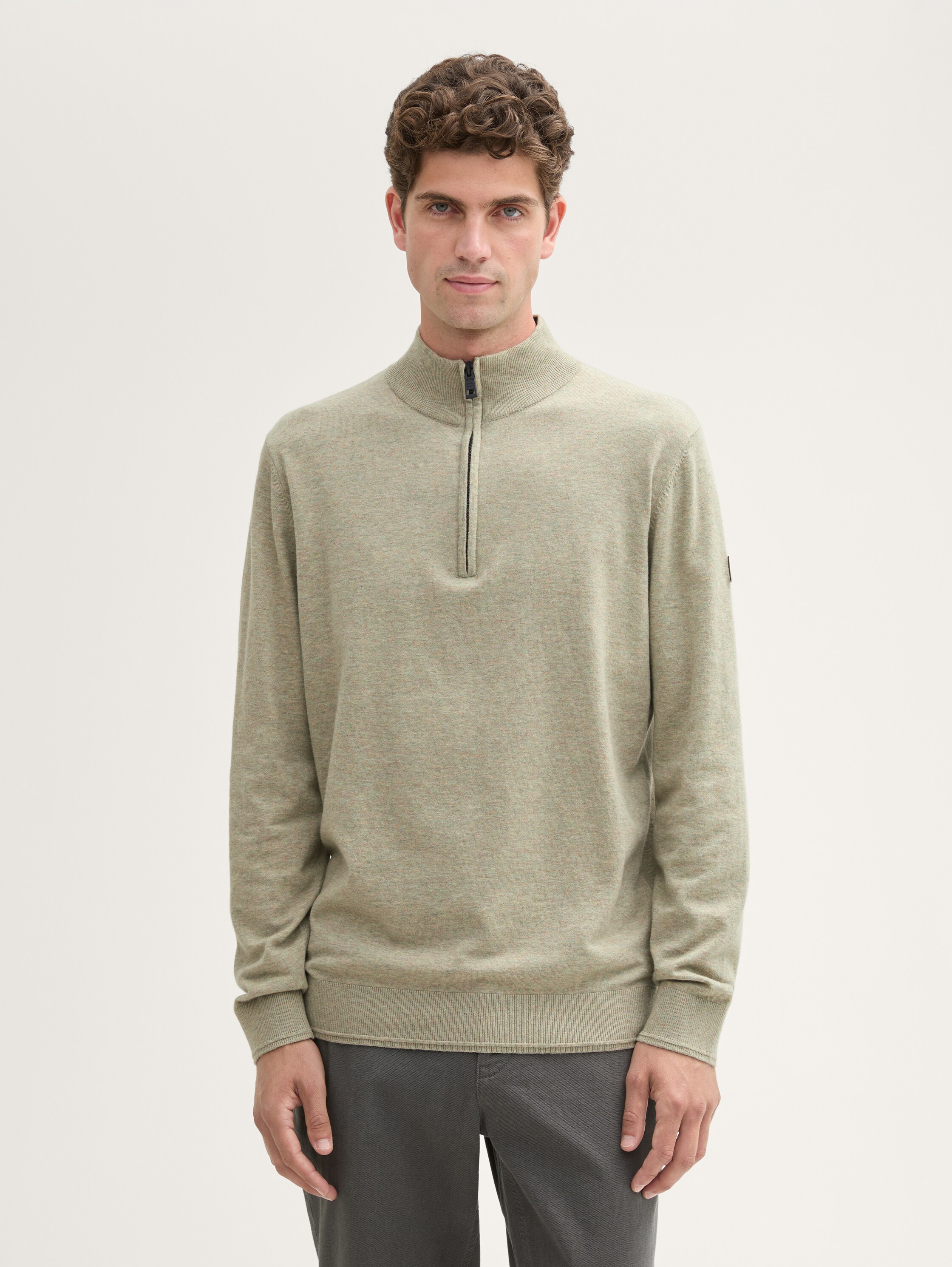 Troyer Strickpullover mit Logo-Badge - prairie_grass_green_melange - 