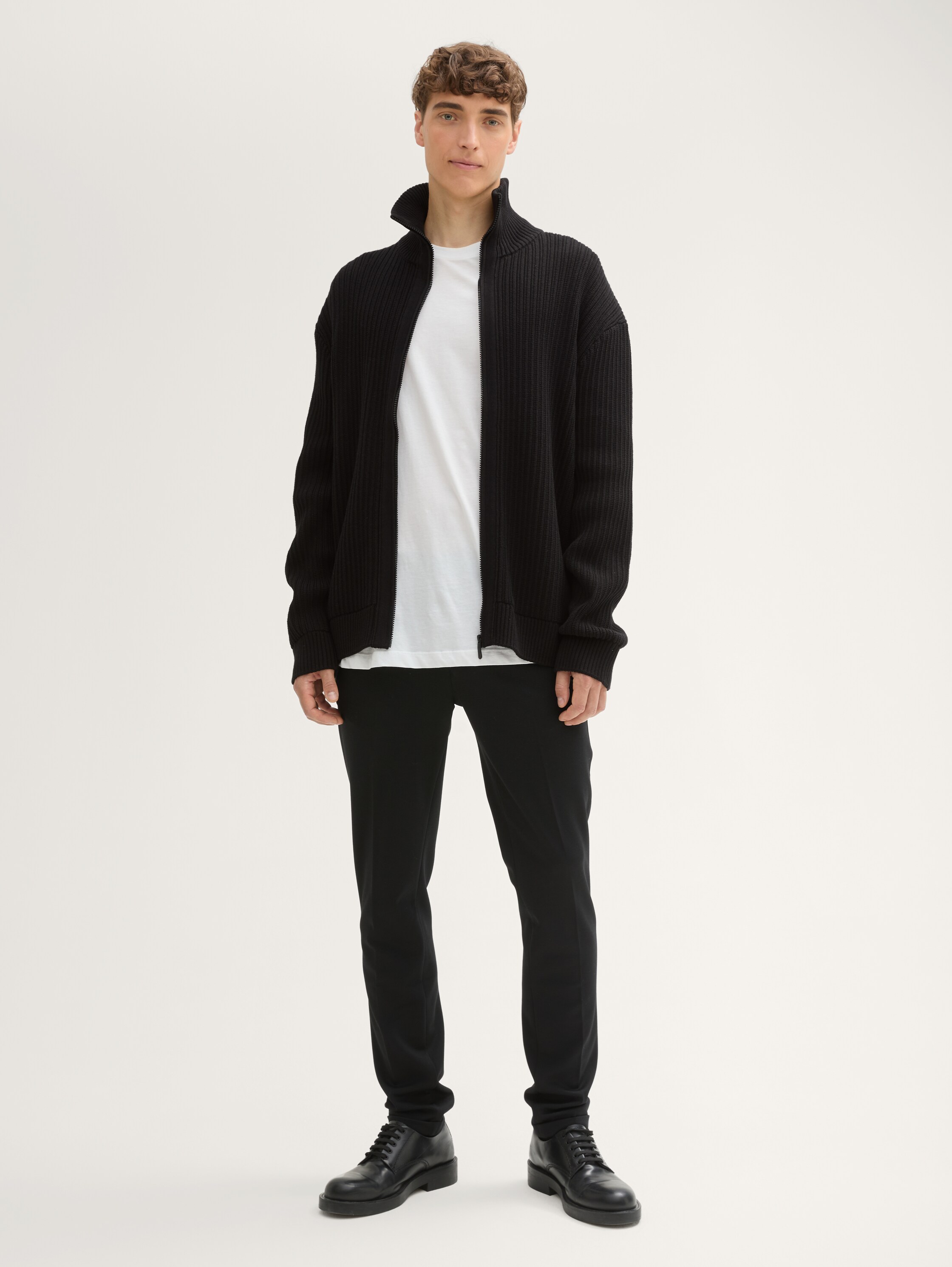 Relaxed Strickjacke mit Reißverschluss - 1