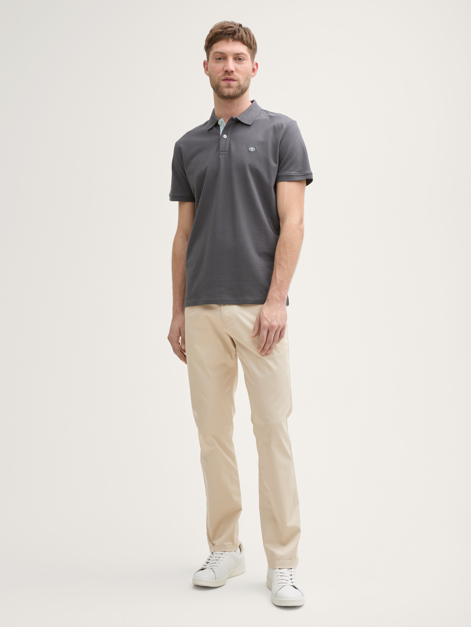 TTJOSH Regular Slim Ultralight Hose - light cashew beige - Model-Vorderansicht