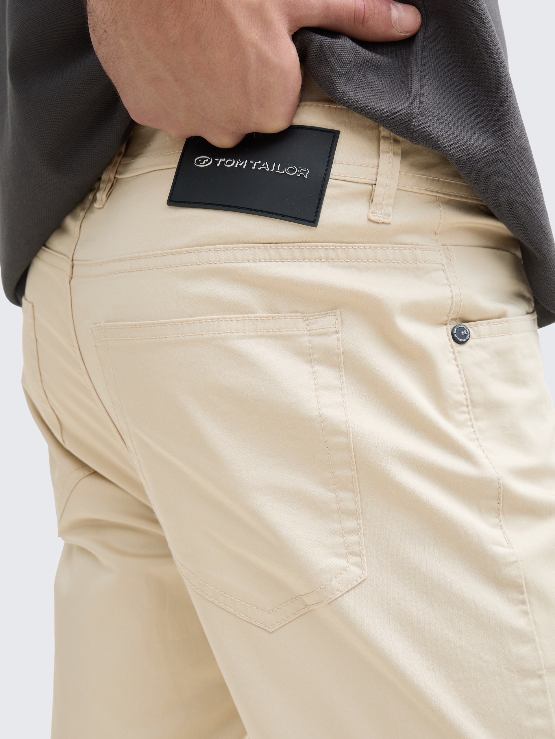 TTJOSH Regular Slim Ultralight Hose - light cashew beige - Detail-Model-Ansicht