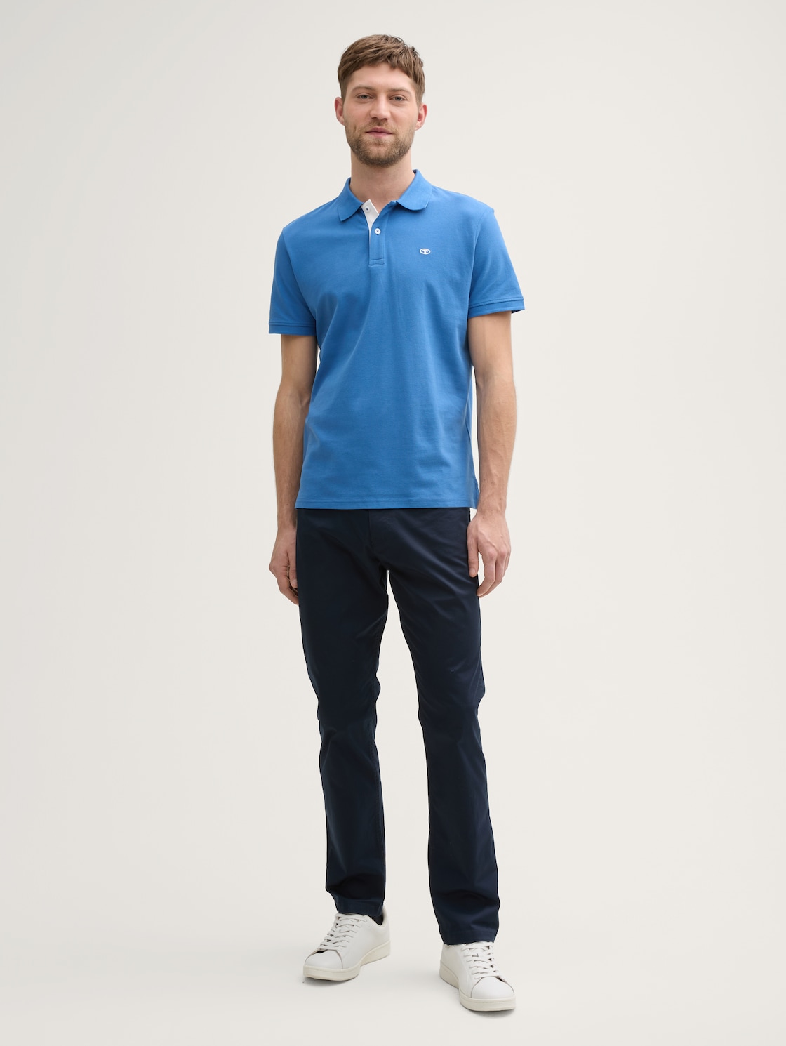 Ultralight Josh regular slim trousers - sky captain blue - Model front view