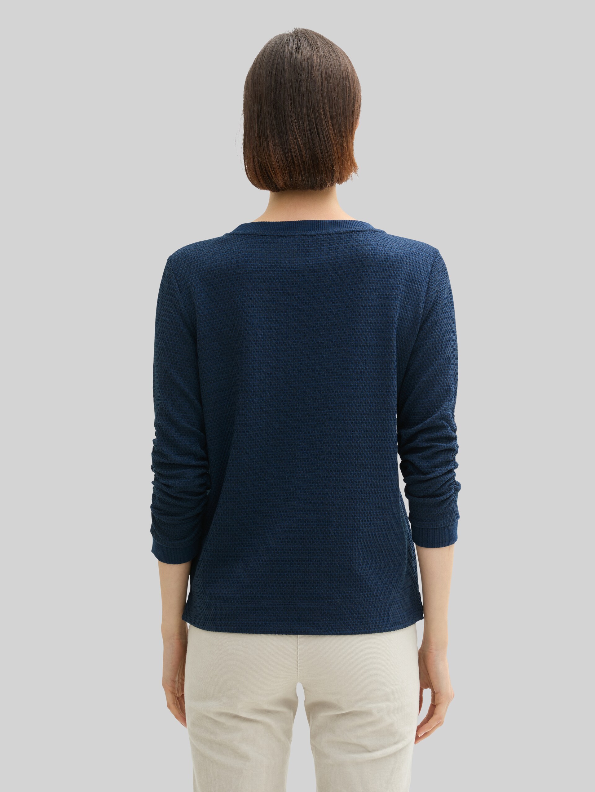 Jacquard sweatshirt - sky captain blue - Neckline model-back view