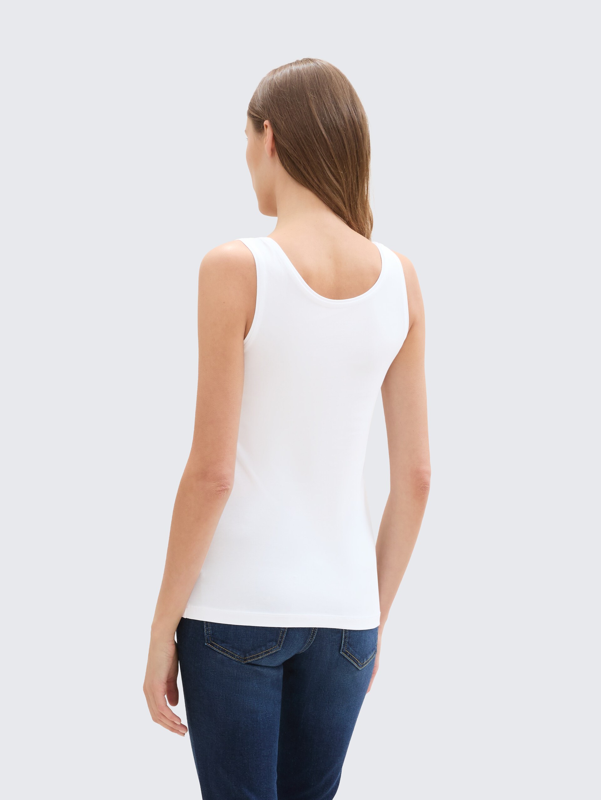 Basic Top im 2er-Pack - deep black - Auschnitt Model-Rückansicht
