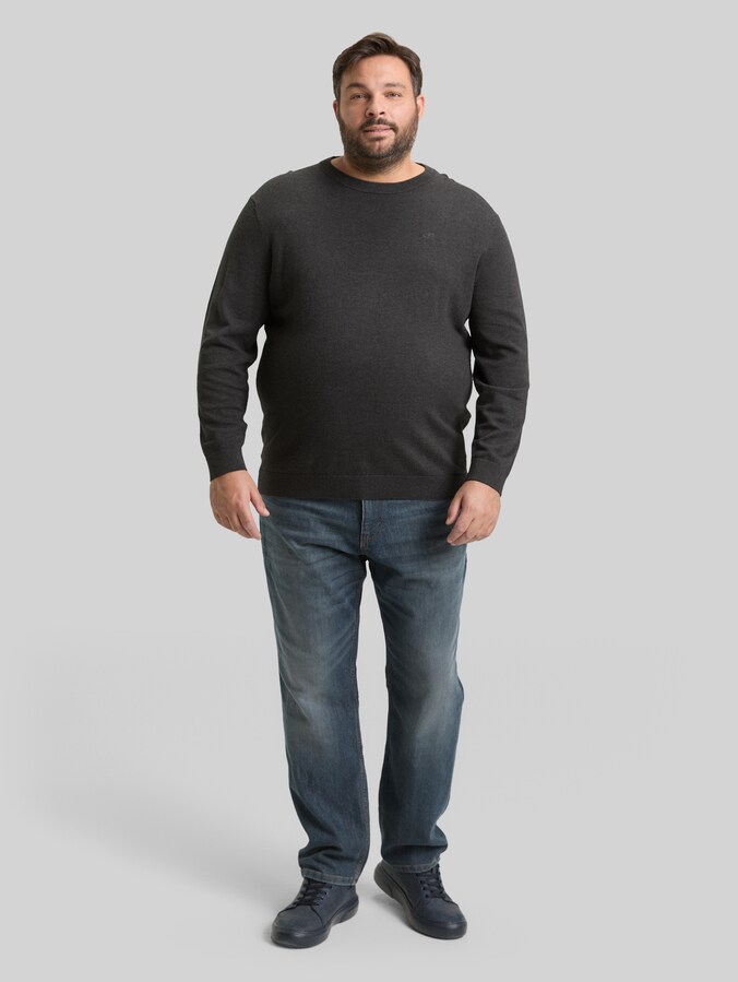 Plus Size - Strickpullover mit Logo Stickerei von Men Plus Size, Black Grey Melange