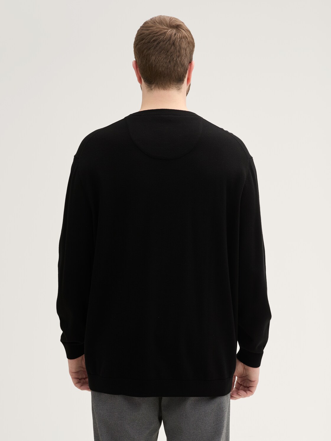 Plus Size - Strickpullover mit Logo Stickerei - Black